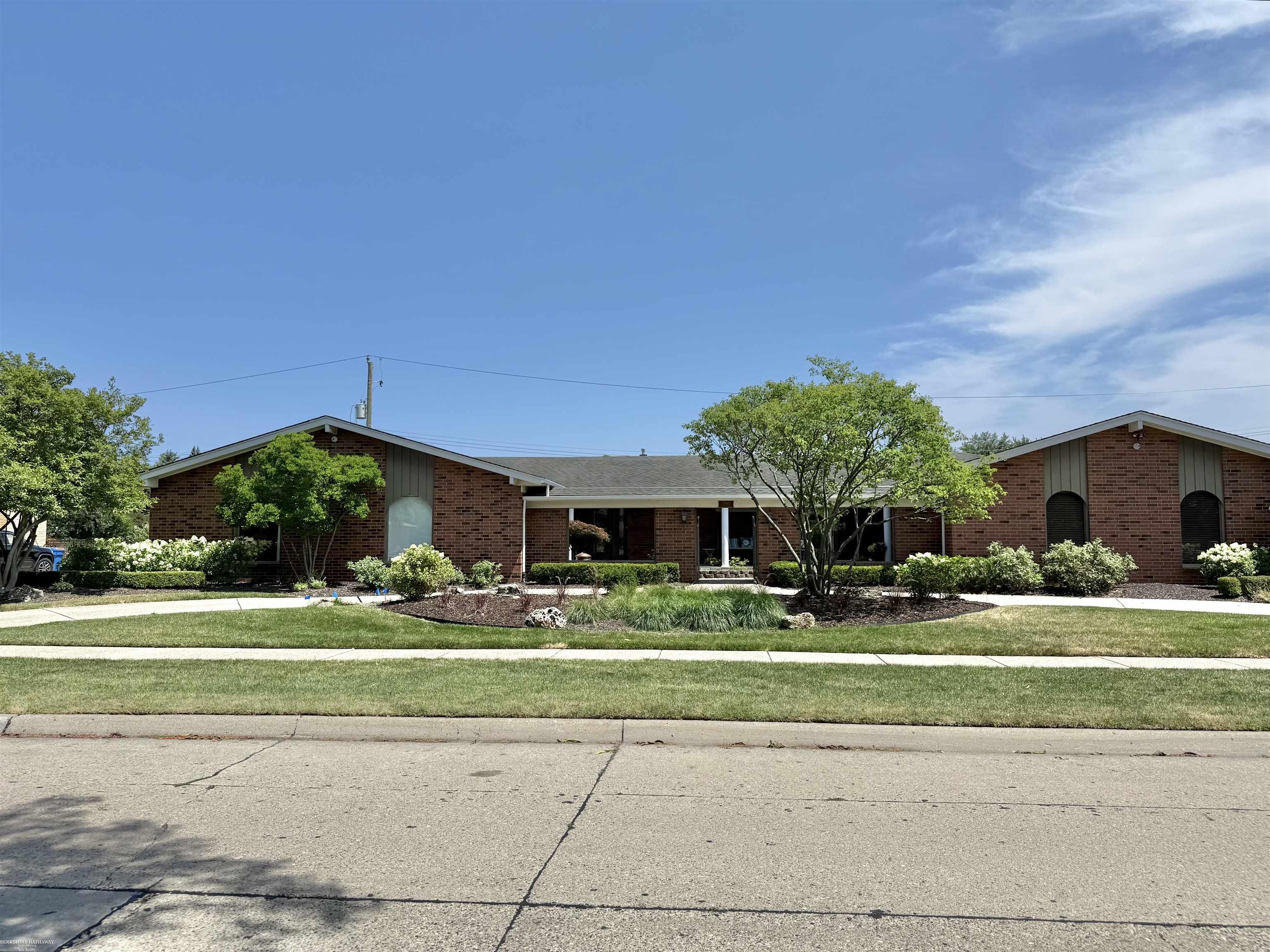 image of 32044 Vegas Dr, Warren, MI 48093 | MLS# 50216217