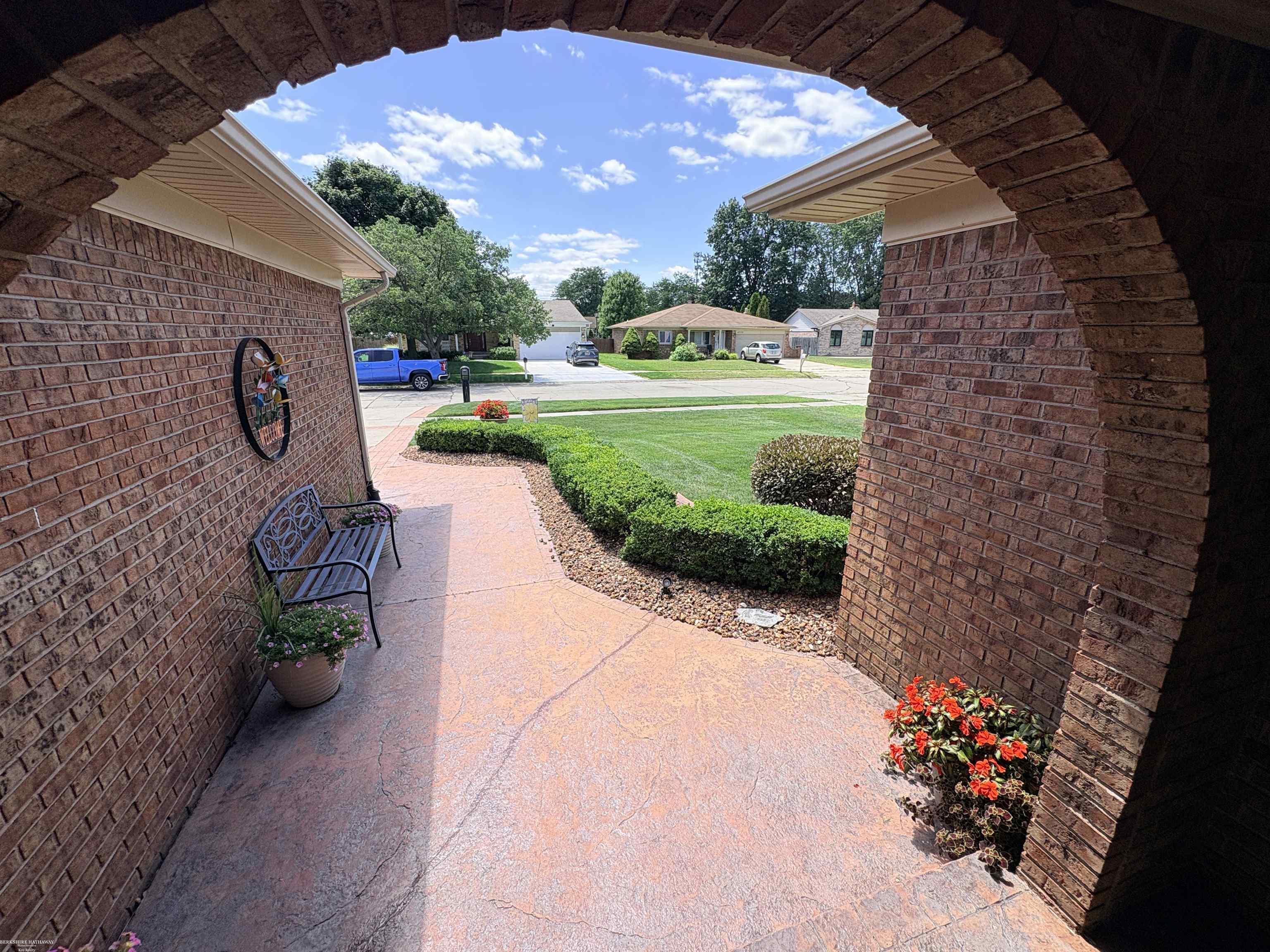 5th image of 47168 Blueridge Dr, Macomb, MI 48044 | MLS# 50216248