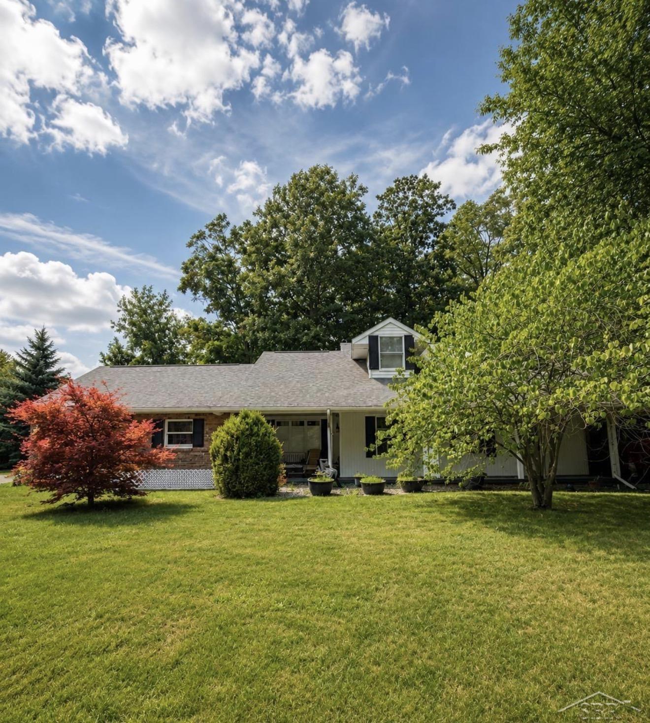 Photo 1 of Sale Pending at 4936 Arboretum Dr, Saginaw, MI 48638 | MLS# 61050216273 | Listing updated on 2026-09-19