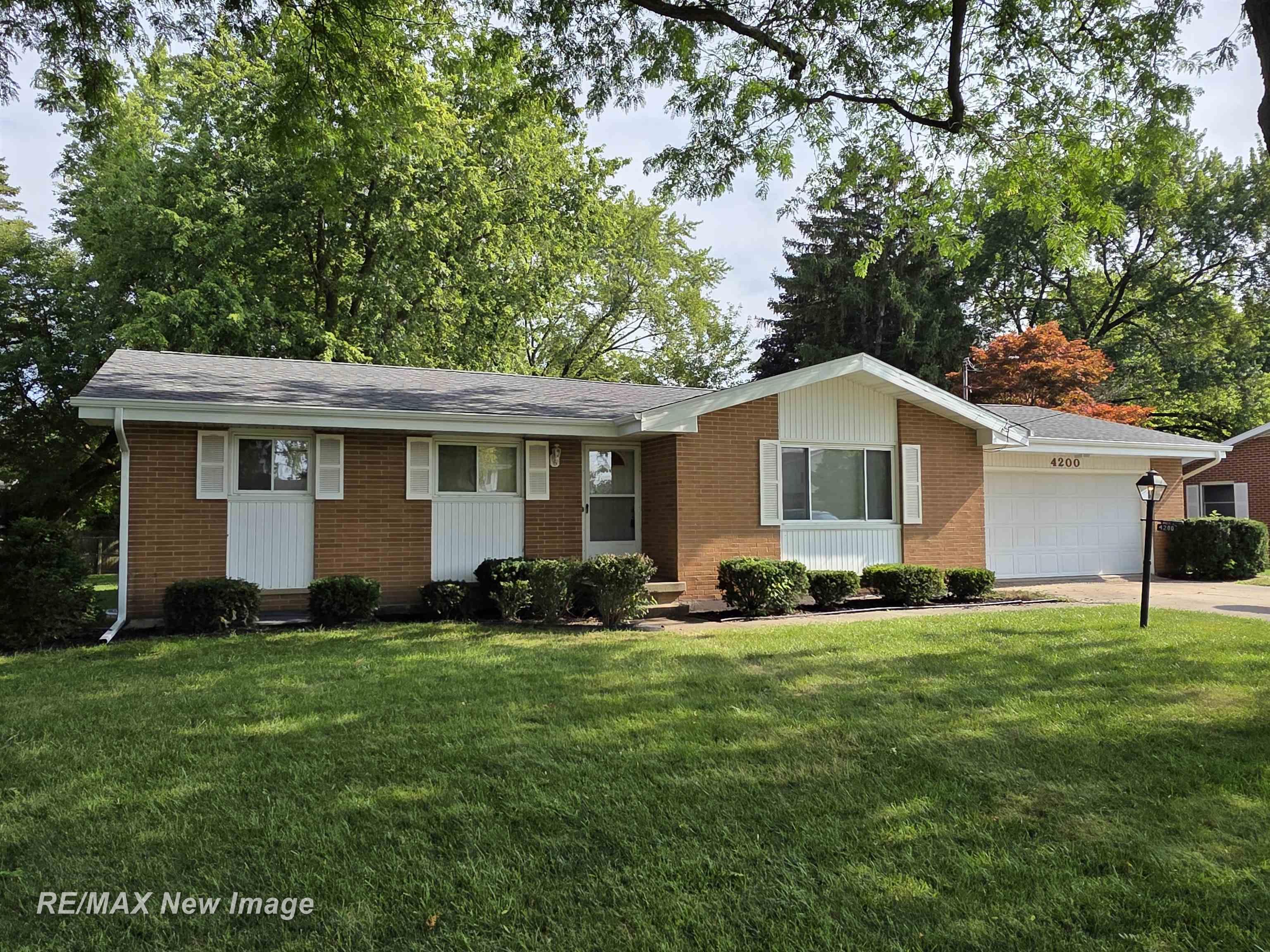 Photo 1 of Single family home for sale at 4200 S Wayside Dr, Saginaw, MI 48603 | MLS# 61050216286 | Listing updated on 2026-09-28