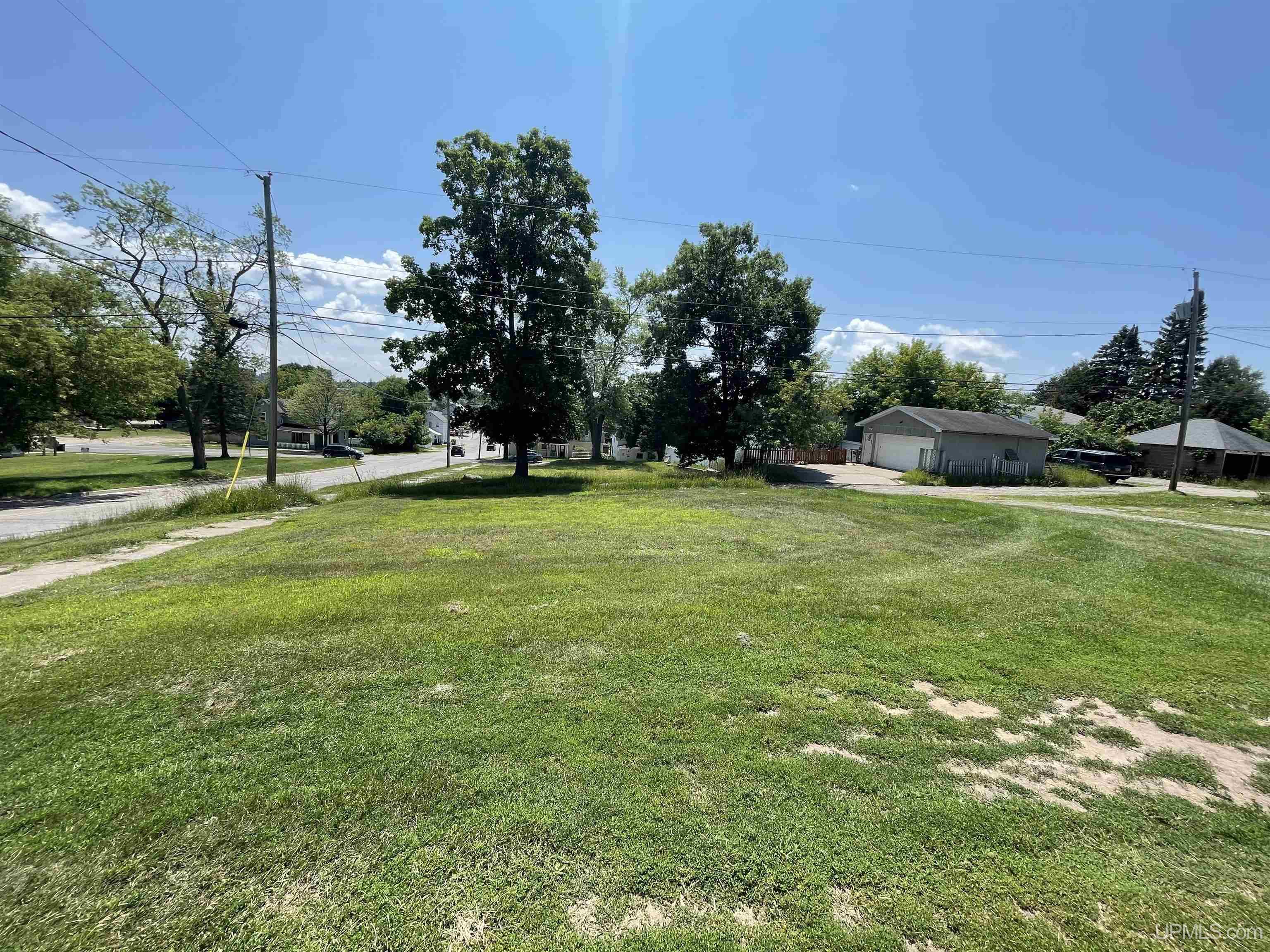 27th image of 100 Carpenter Ave, Iron Mountain, MI 49801 | MLS# 50216331