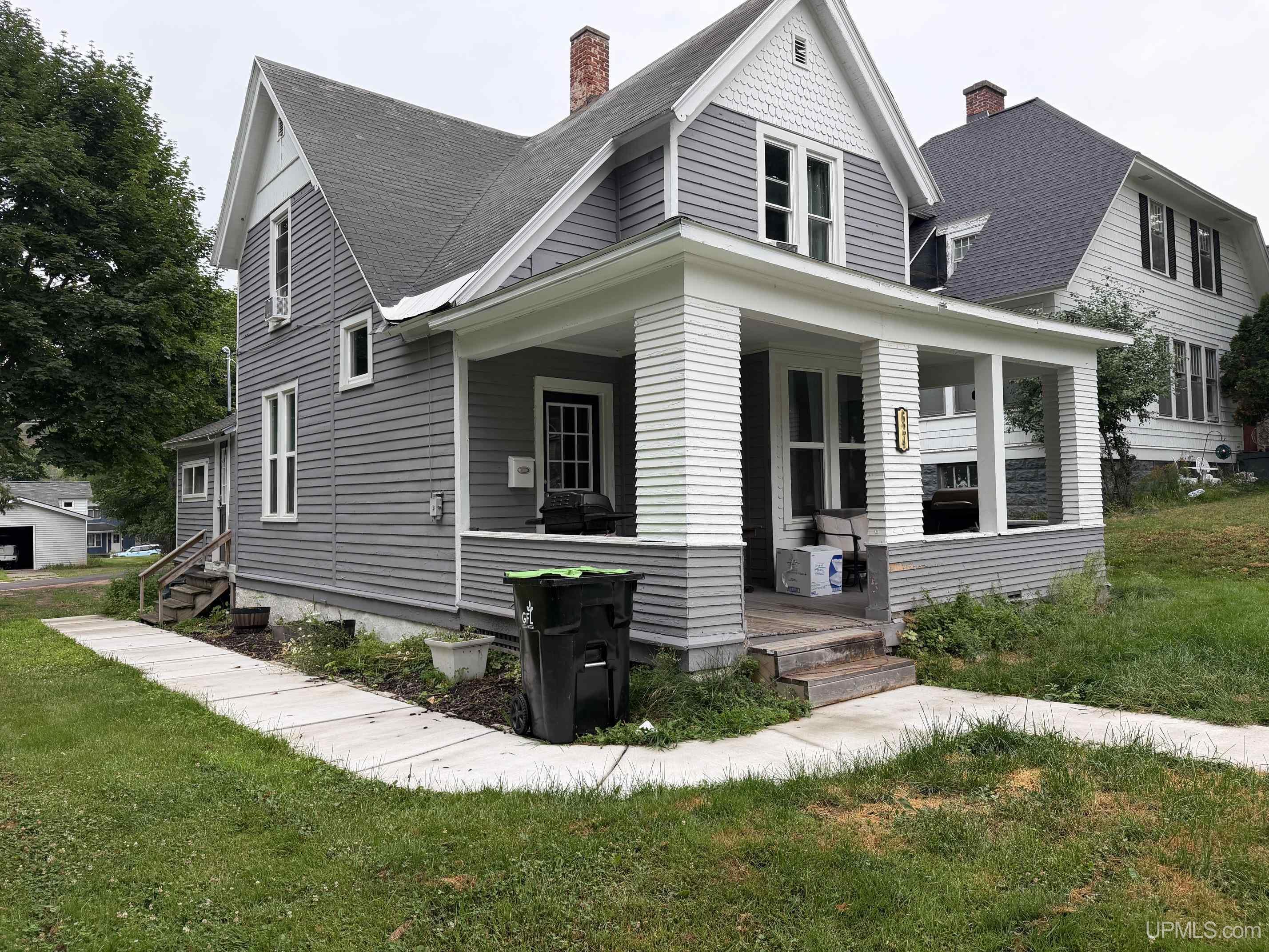 1st image of 624 E B St, Iron Mountain, MI 49801 | MLS# 50216347