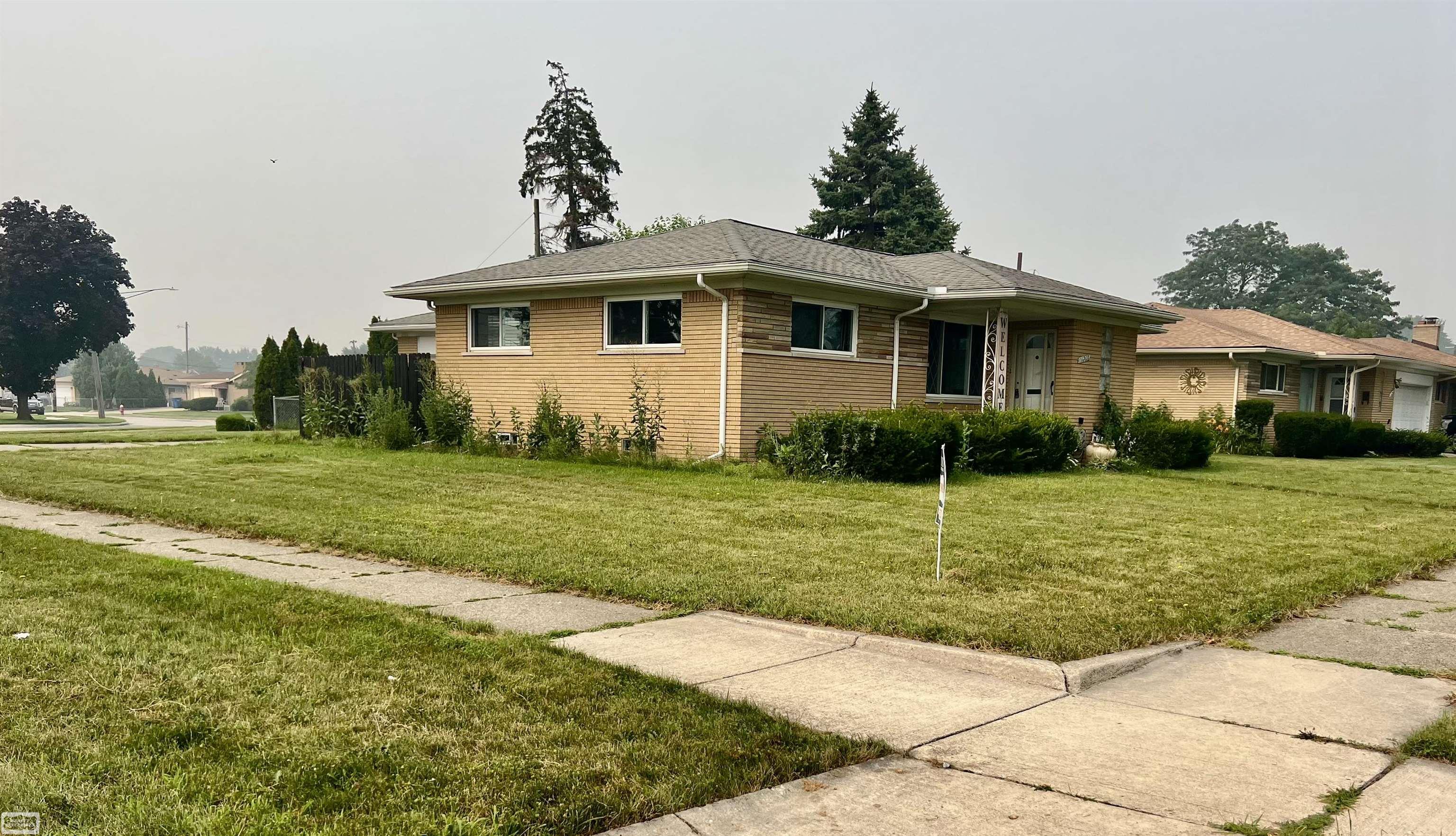 Photo 1 of Single family home for sale at 11266 Racine Rd, Warren, MI 48093 | MLS# 58050216352 | Listing updated on 2026-07-28