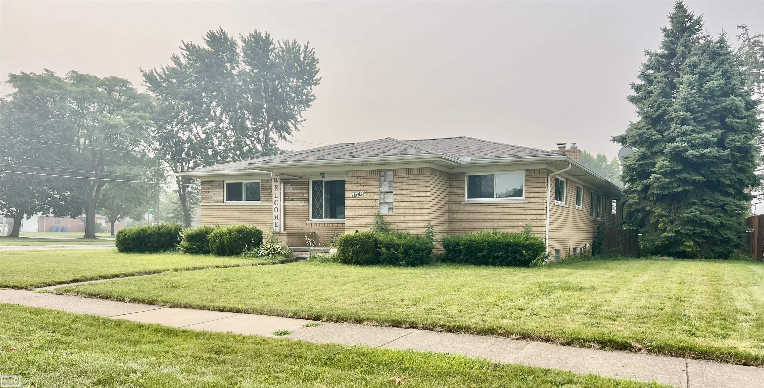 Photo 2 of Single family home for sale at 11266 Racine Rd, Warren, MI 48093 | MLS# 58050216352 | Listing updated on 2026-07-28