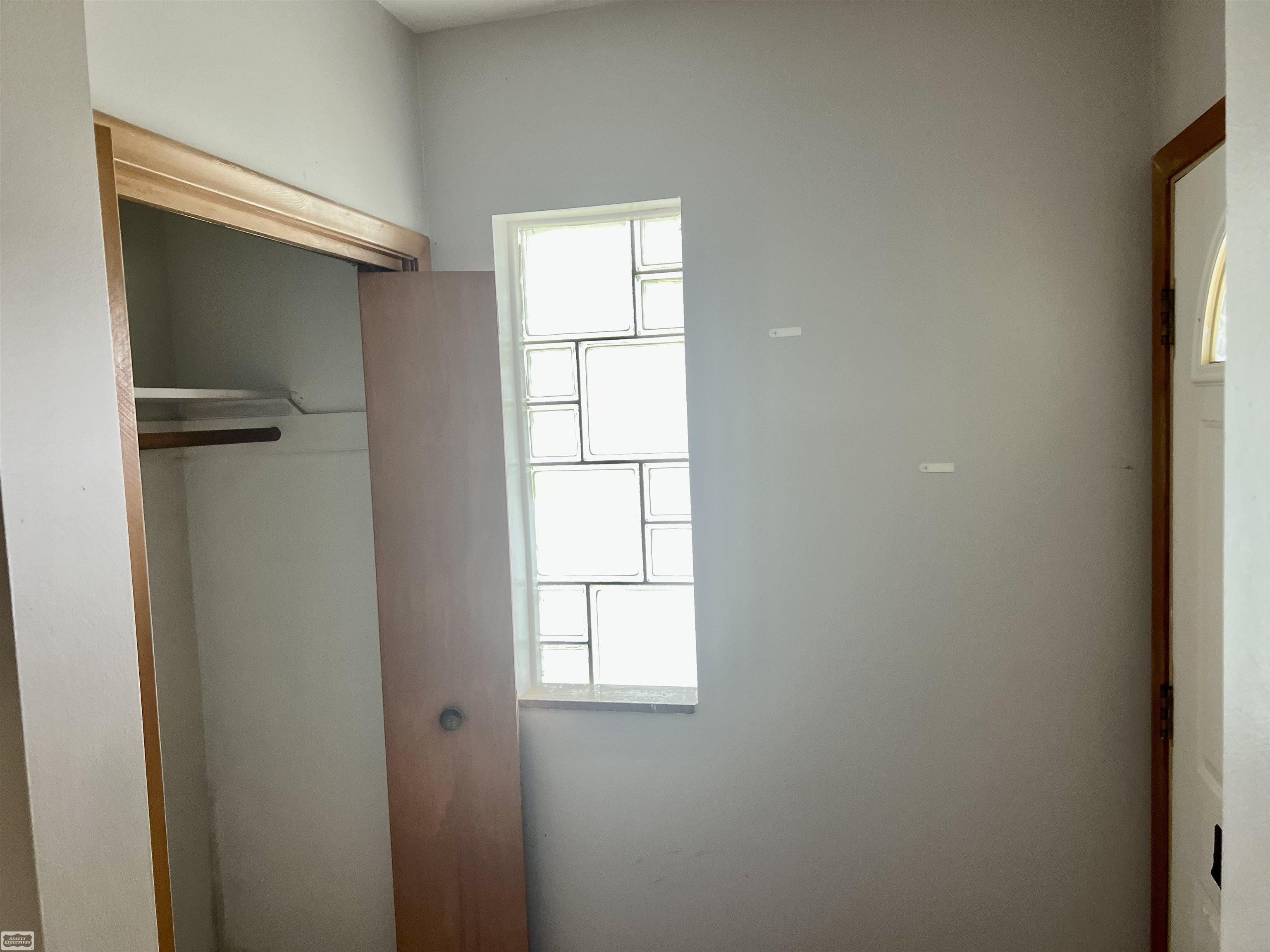 Photo 3 of Single family home for sale at 11266 Racine Rd, Warren, MI 48093 | MLS# 58050216352 | Listing updated on 2026-07-28