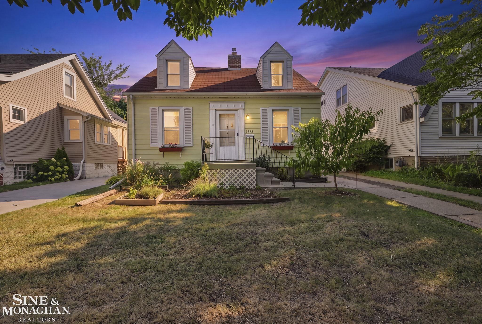 41st image of 1452 Anita Ave, Grosse Pointe Woods, MI 48236 | MLS# 58050216363