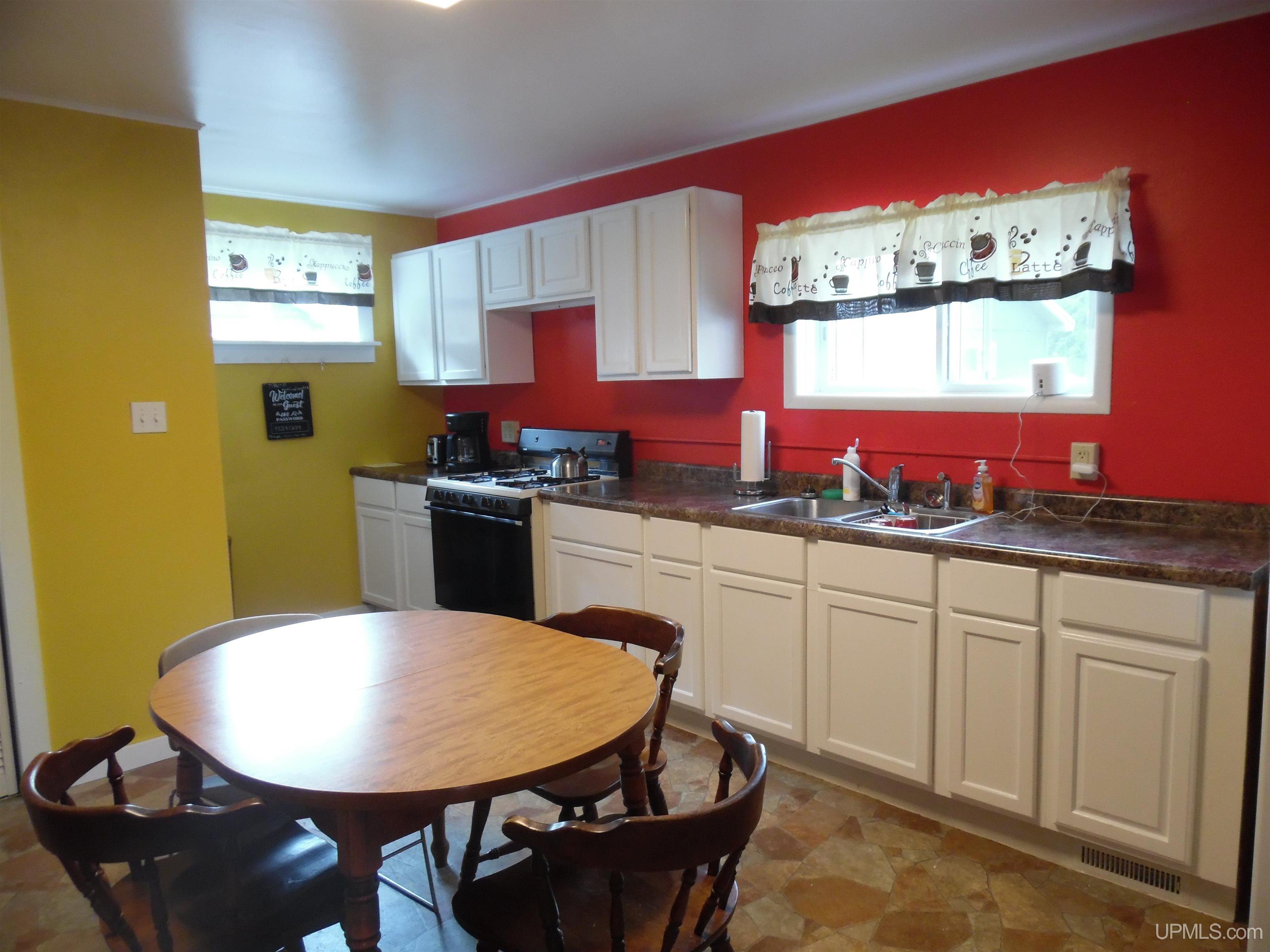 2nd image of 25220 Elm St, Calumet, MI 49913 | MLS# 50216370