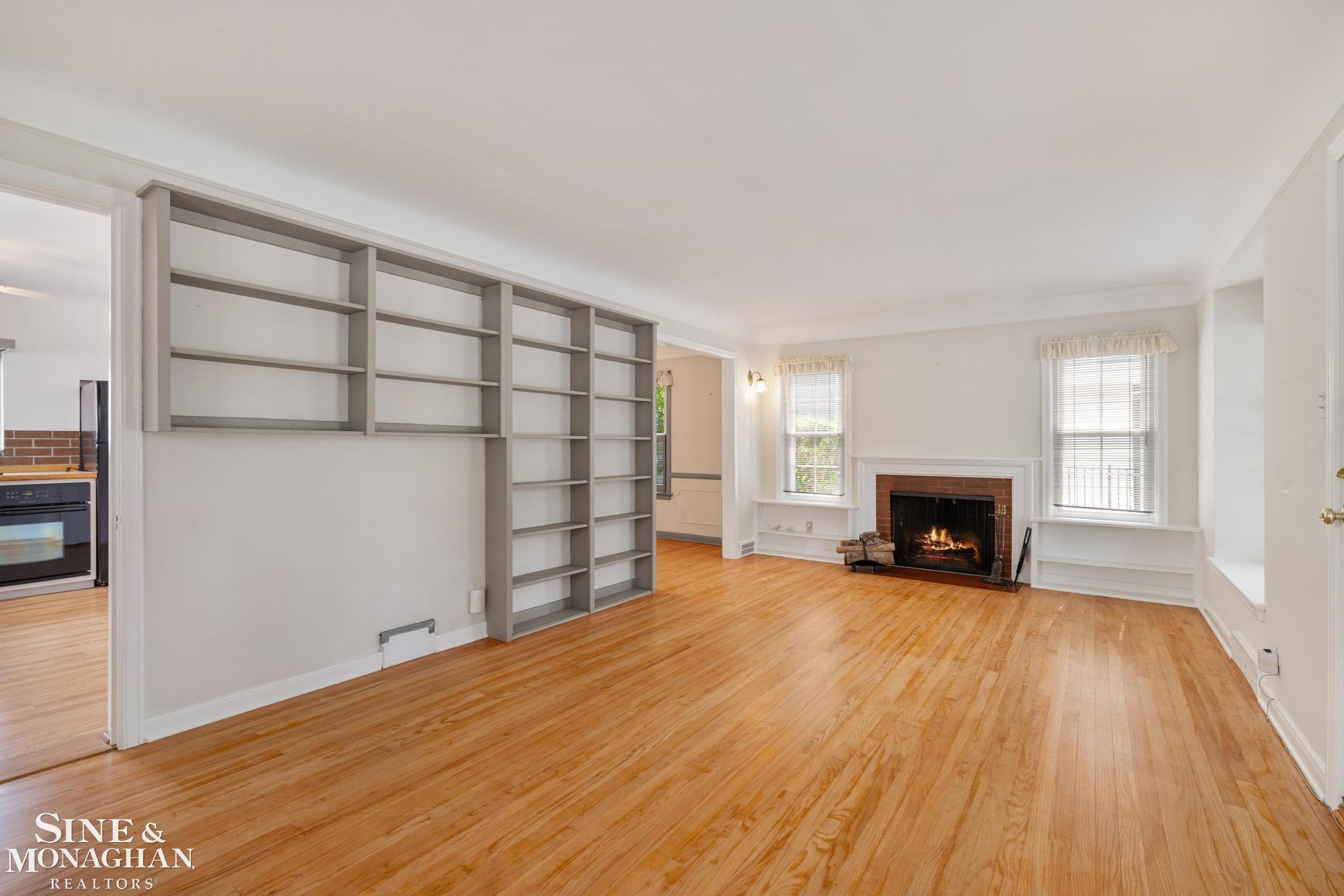 4th image of 1396 Vernier Rd, Grosse Pointe Woods, MI 48236 | MLS# 58050216376