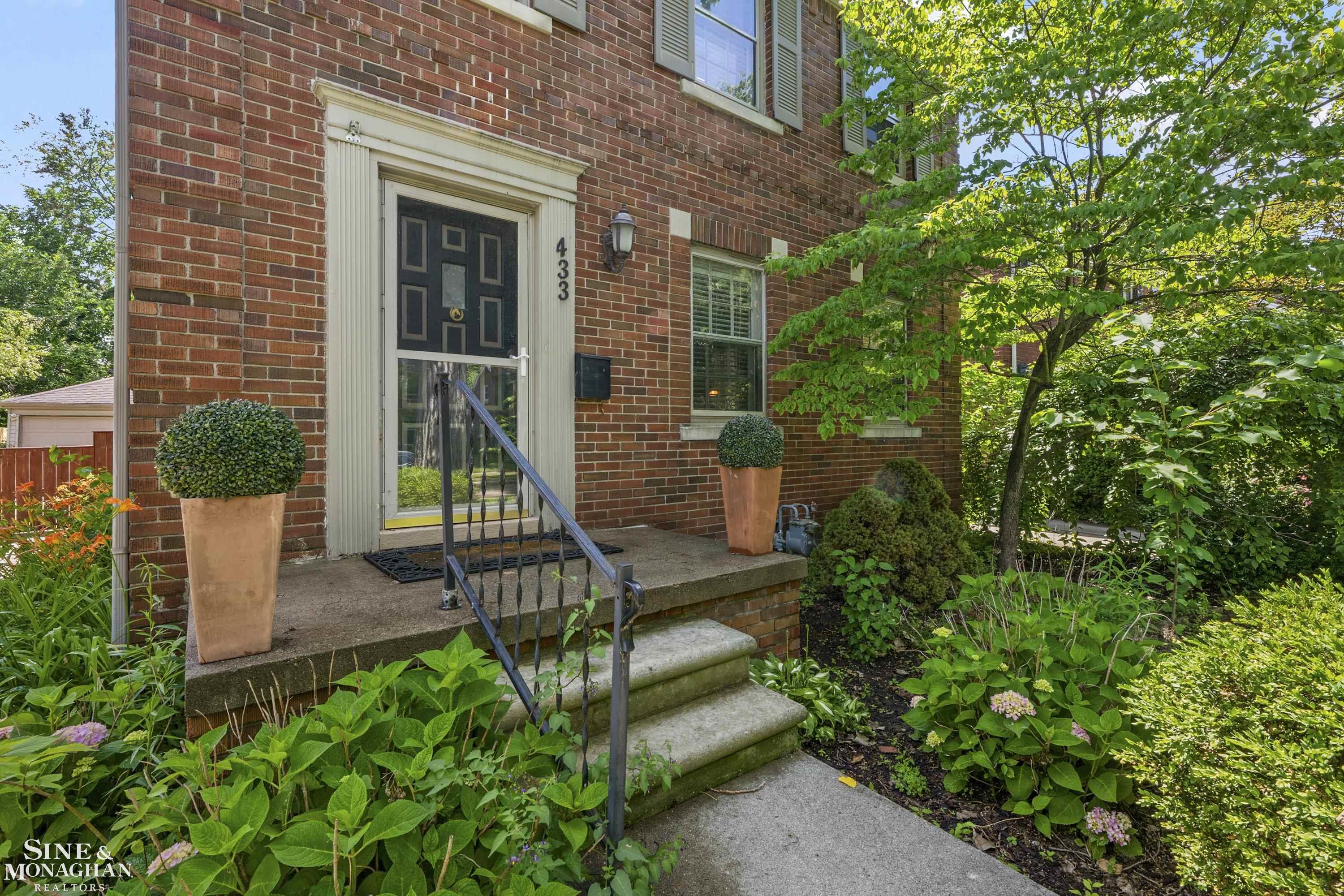 2nd image of 433 Maison Rd, Grosse Pointe Farms, MI 48236 | MLS# 58050216380