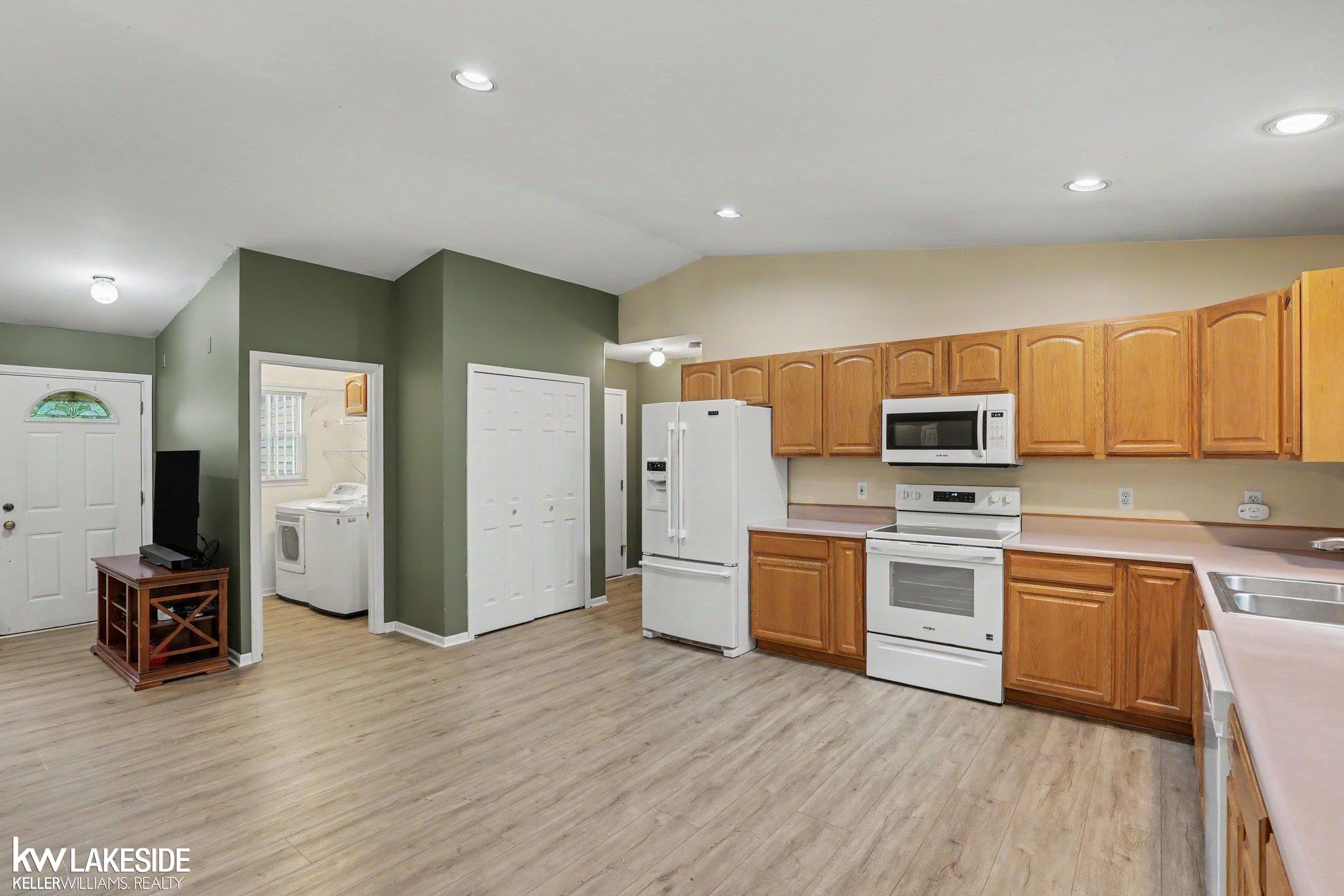 593 Allison Drive photo 8