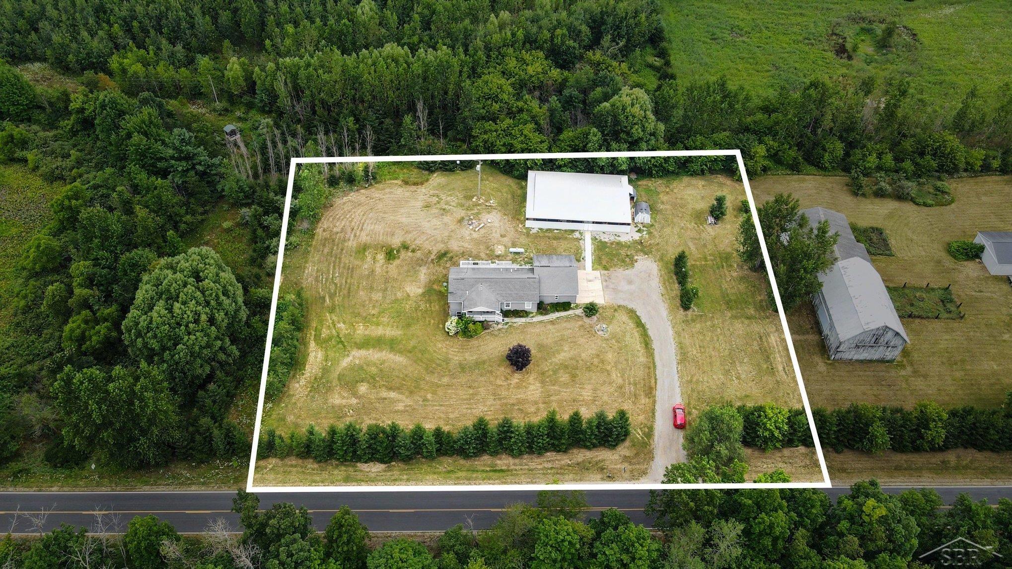 3rd image of 628 W Fenwick Rd, Fenwick, MI 48834 | MLS# 50216400