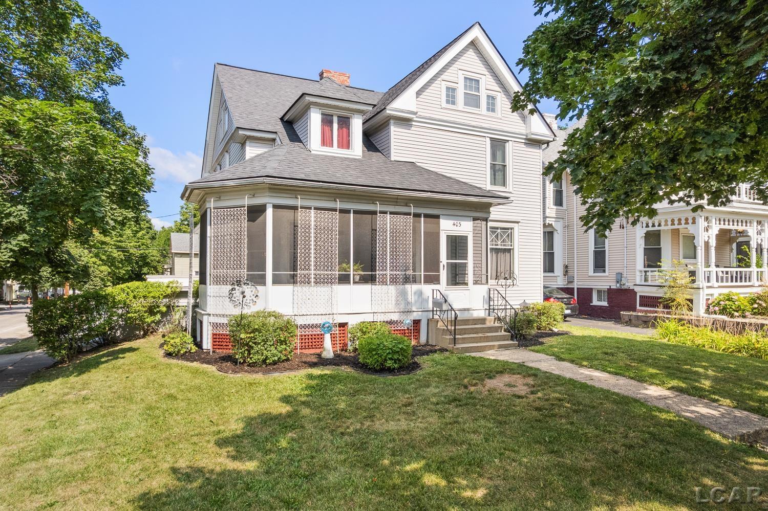 <p>Featured Properties</p>