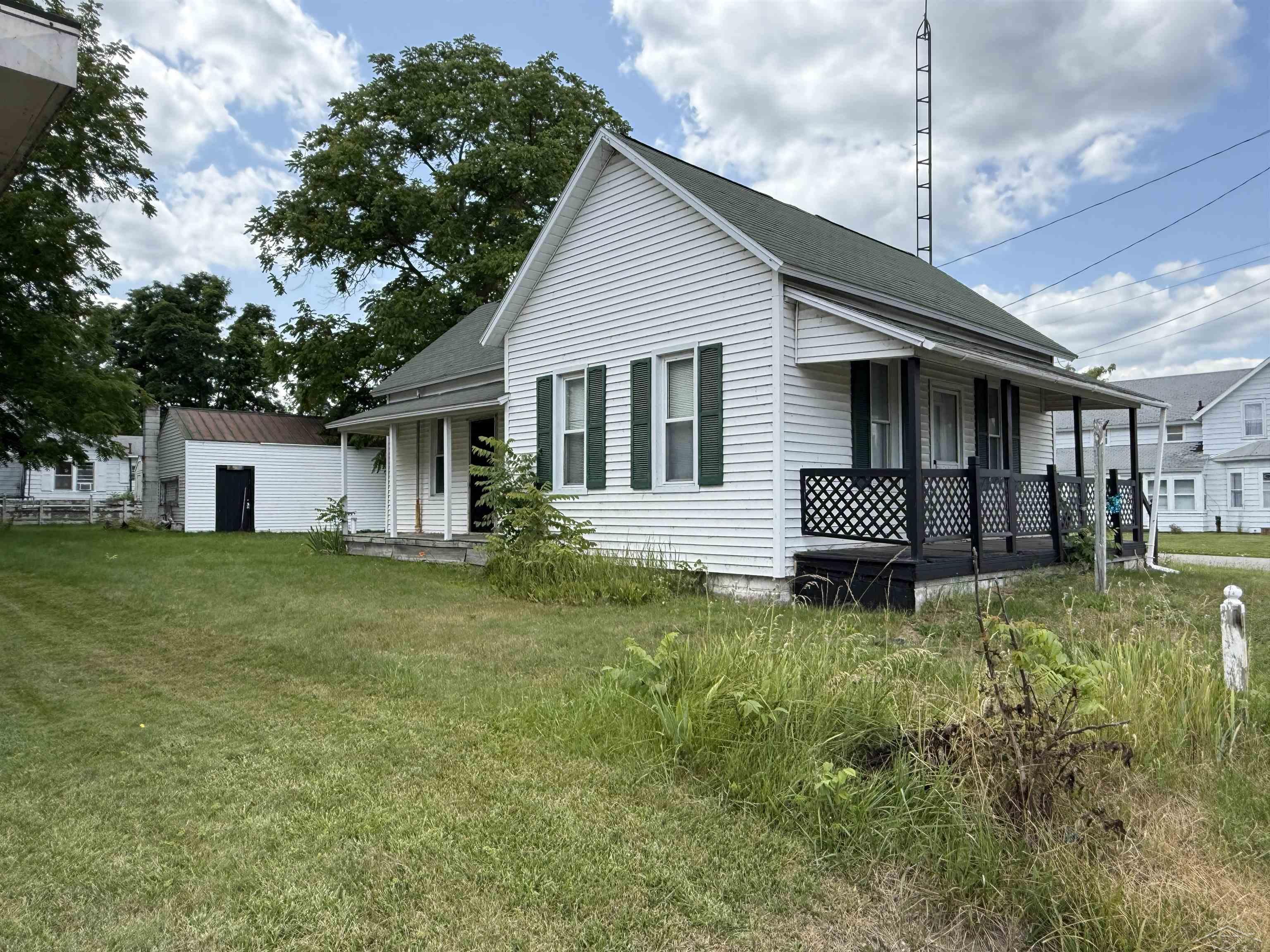 2nd image of 5931 W Houghton Lake Rd, Unknown Out Of State, MI 48629 | MLS# 61050216465