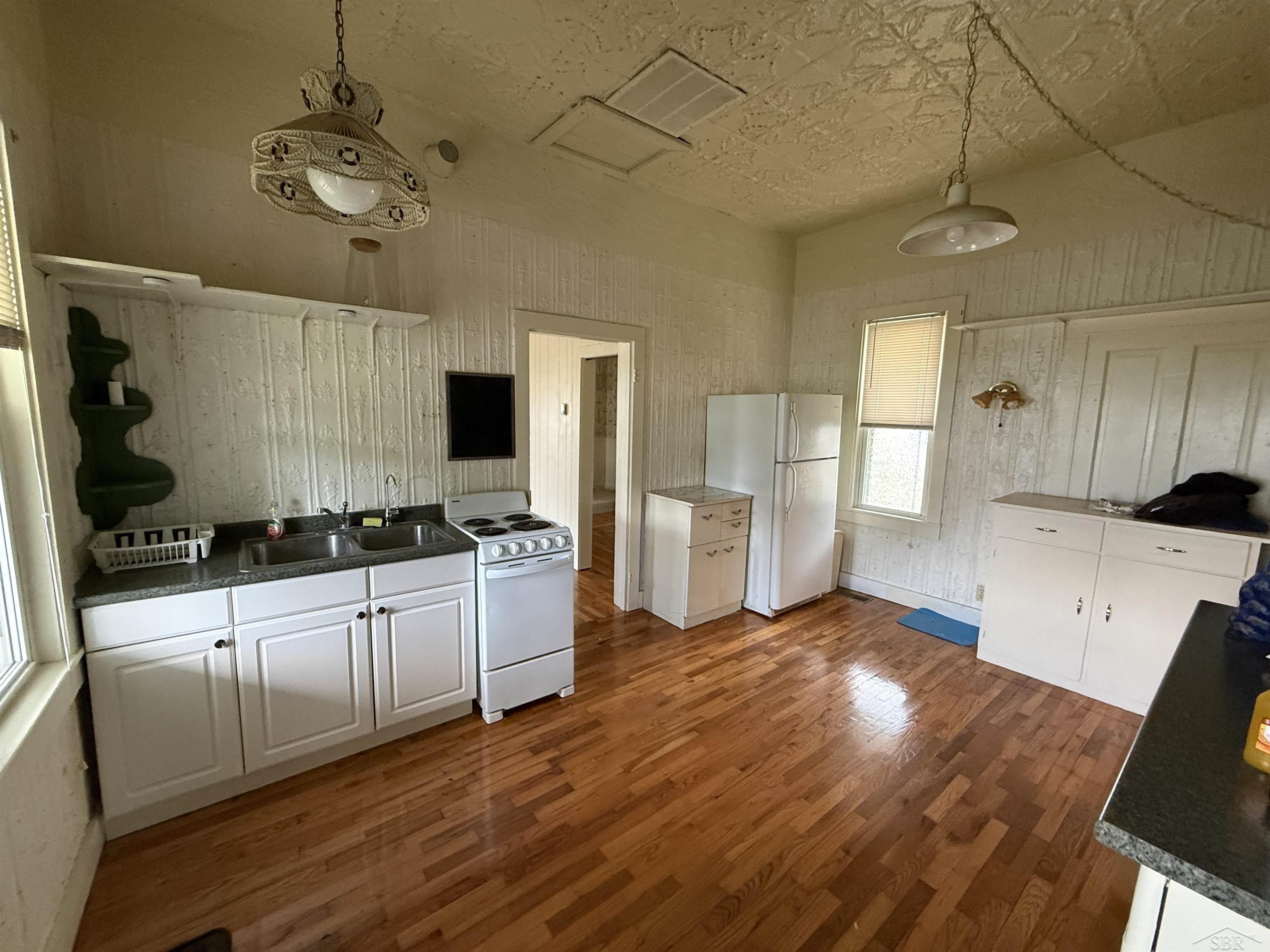 5th image of 5931 W Houghton Lake Rd, Unknown Out Of State, MI 48629 | MLS# 61050216465