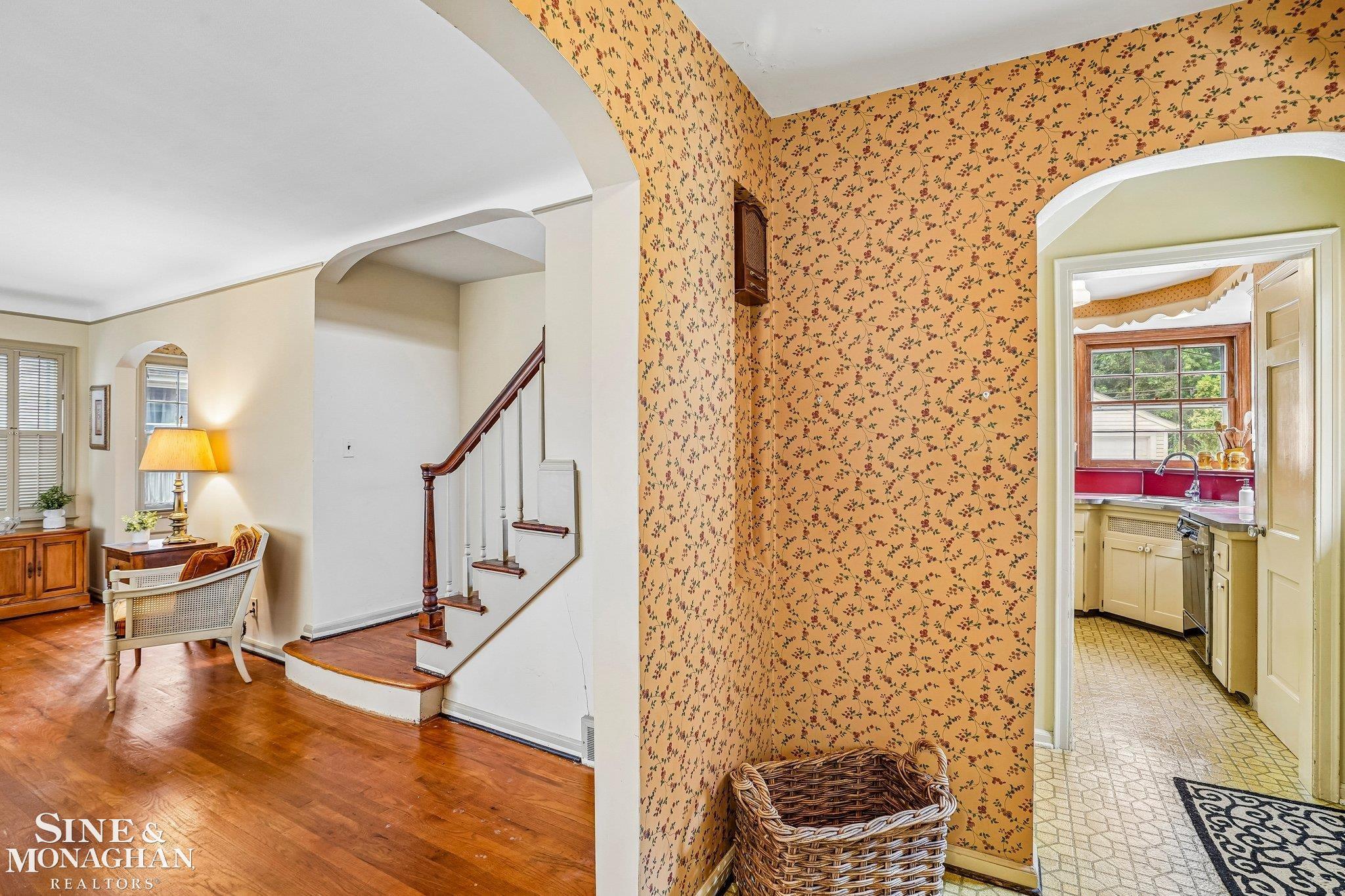 2nd image of 470 Allard Rd, Grosse Pointe Farms, MI 48236 | MLS# 50216479