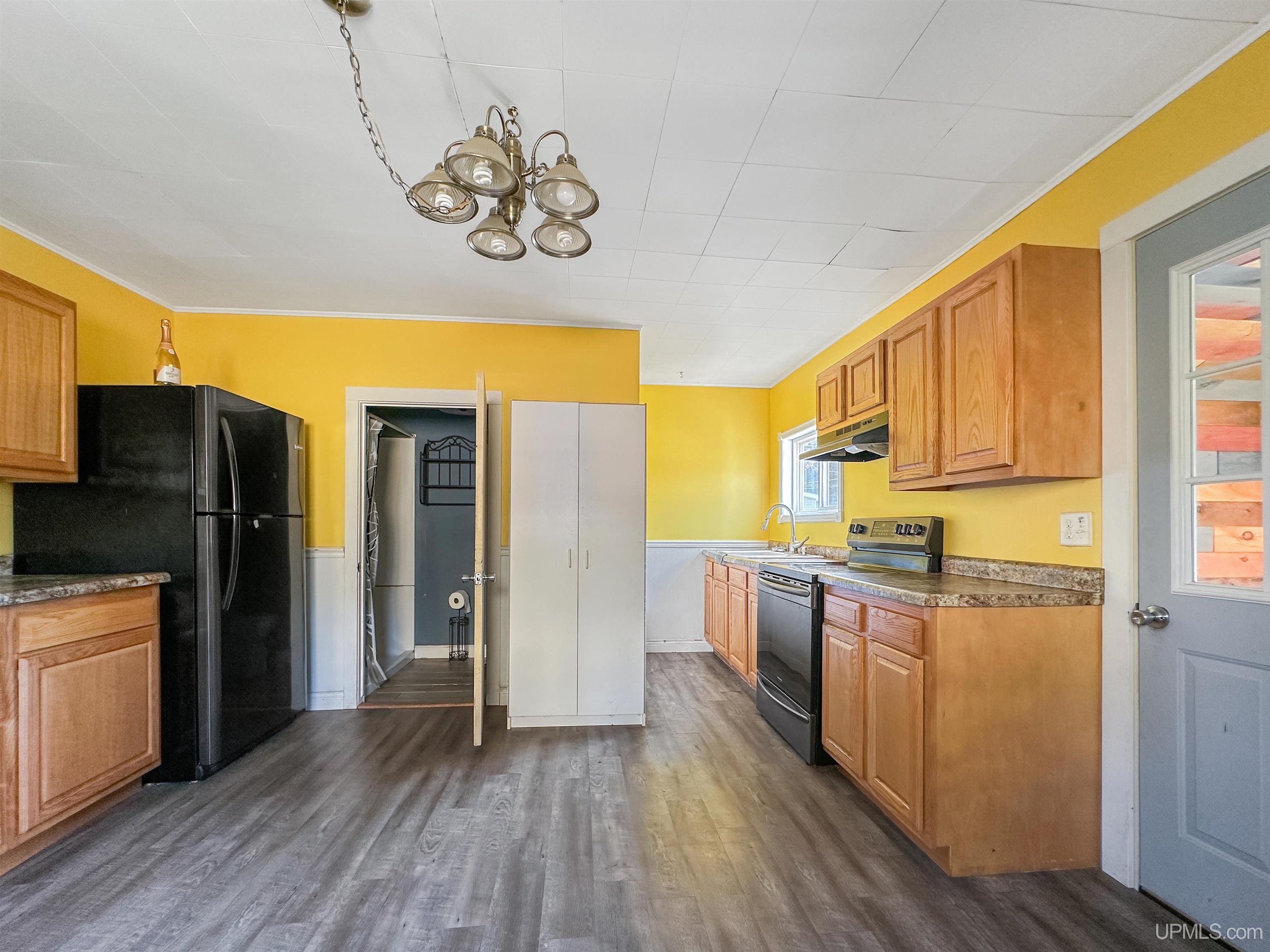 5th image of 308 S 8Th St, Escanaba, MI 49829 | MLS# 50216528