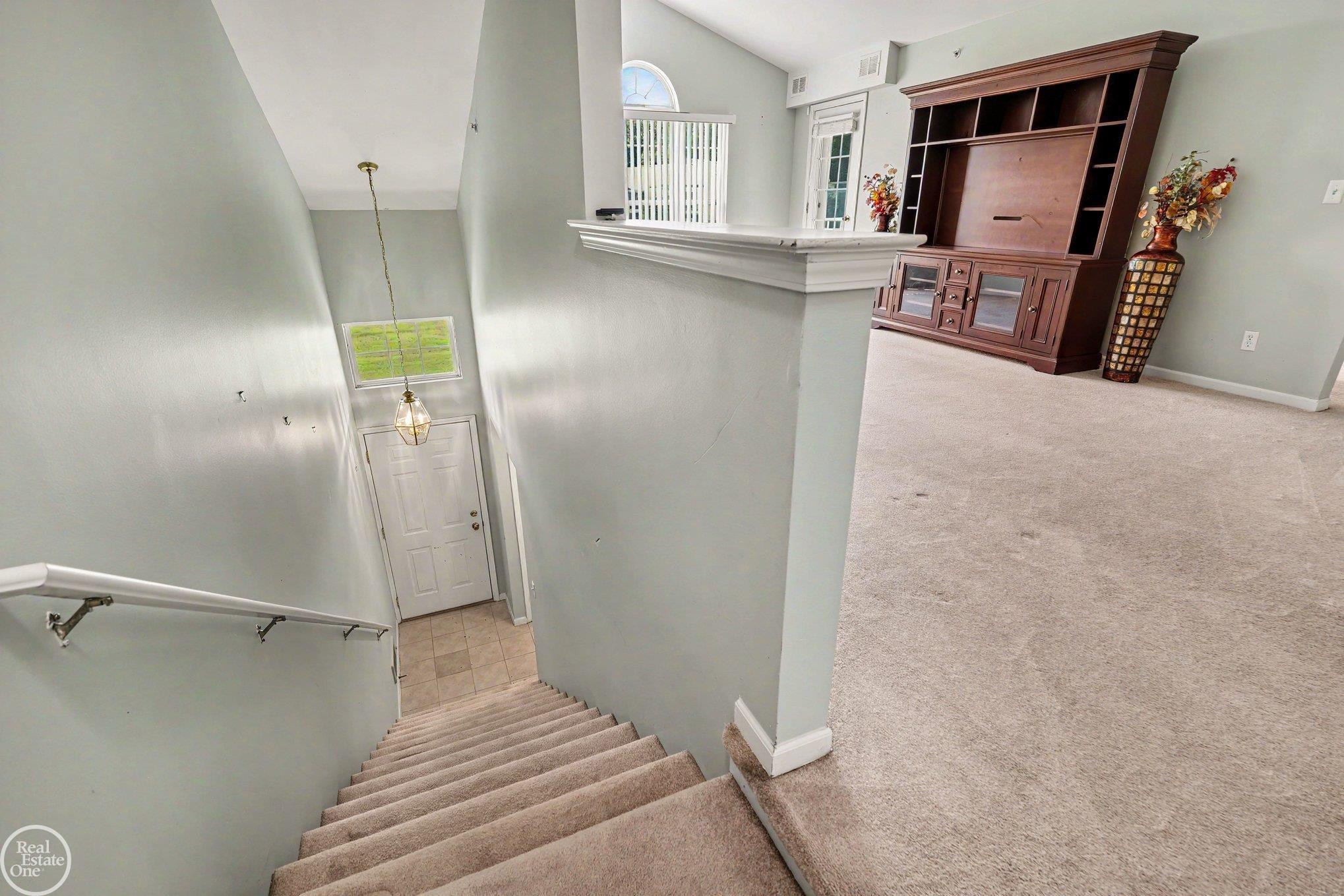 4th image of 52164 Naugatuck Dr, Macomb, MI 48042 | MLS# 50216590