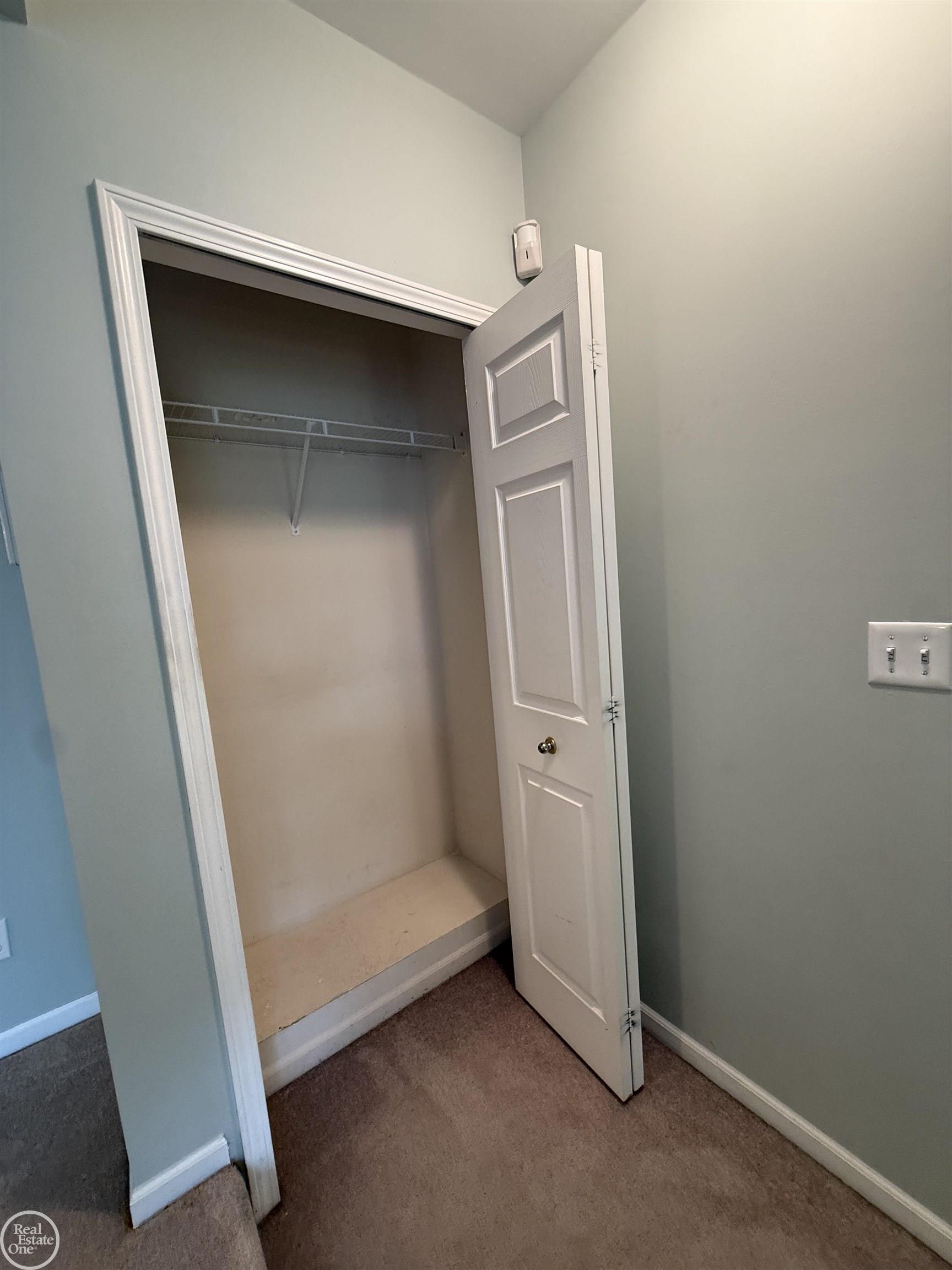 5th image of 52164 Naugatuck Dr, Macomb, MI 48042 | MLS# 50216590