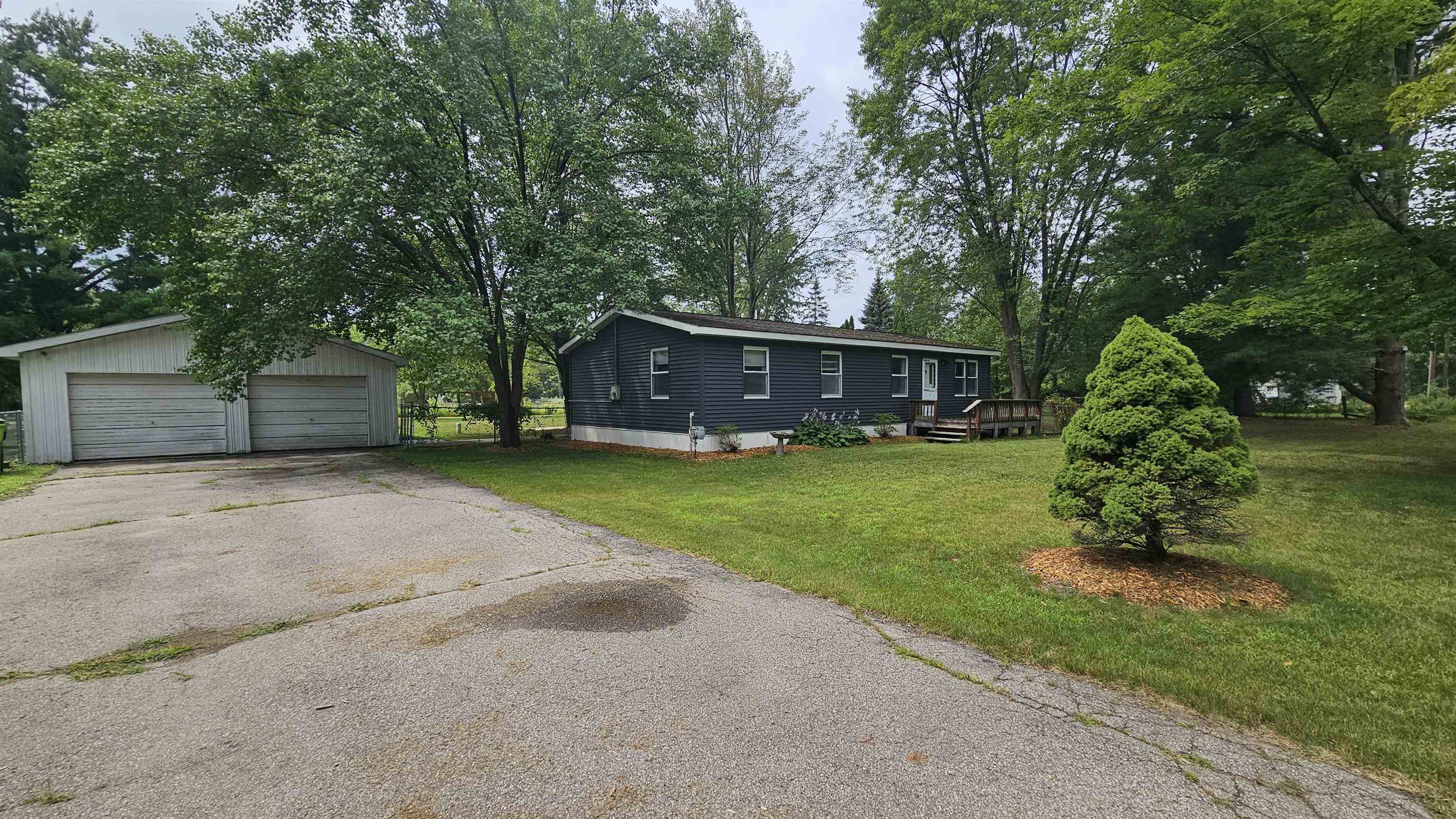 2nd image of 4906 E Walnut St, Beaverton, MI 48612 | MLS# 50216607