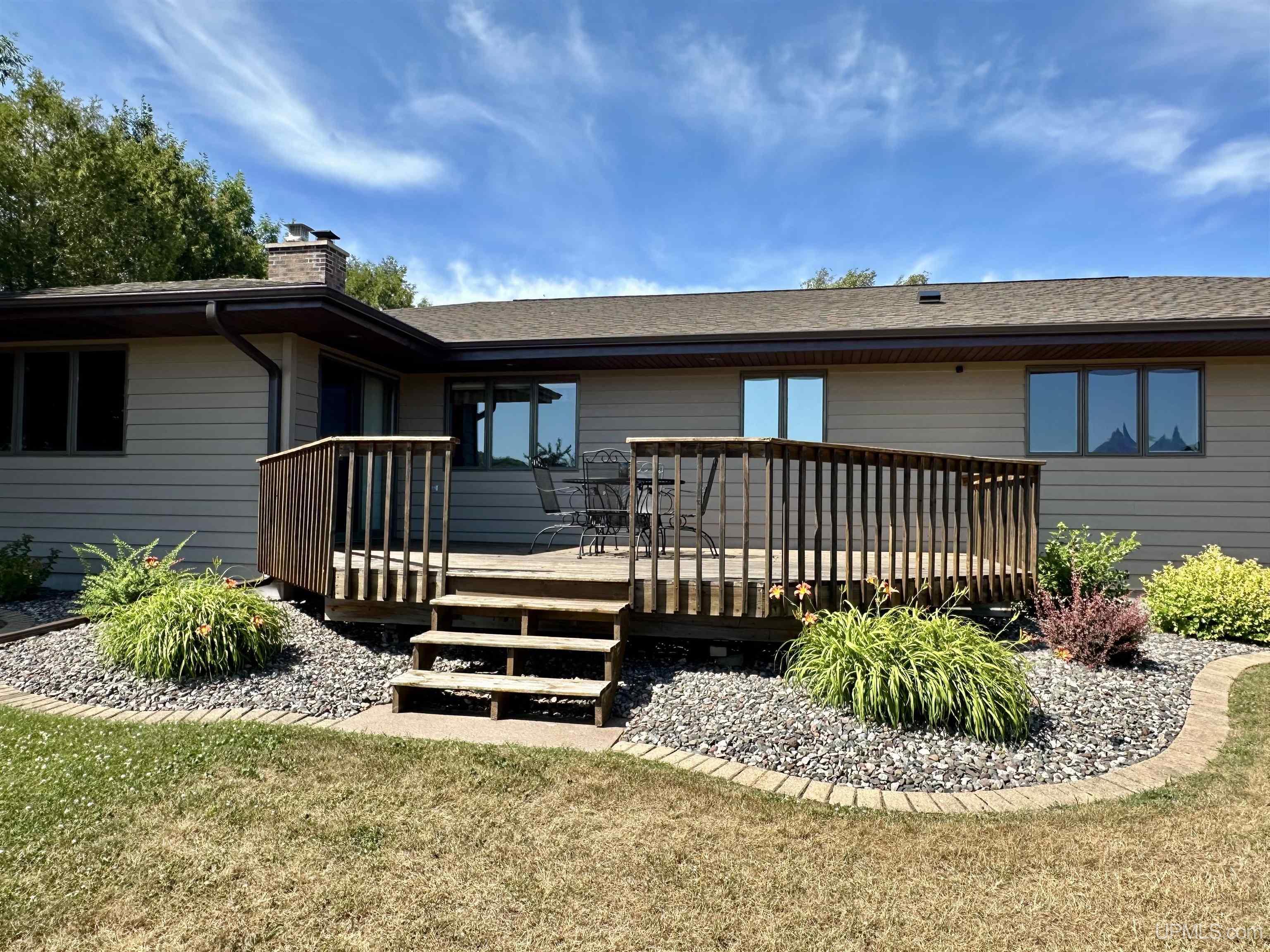 Photo 3 of Single family home for sale at 1001 E Cinnebar St, Bessemer, MI 49911 | MLS# 50216608 | Listing updated on 2026-09-22