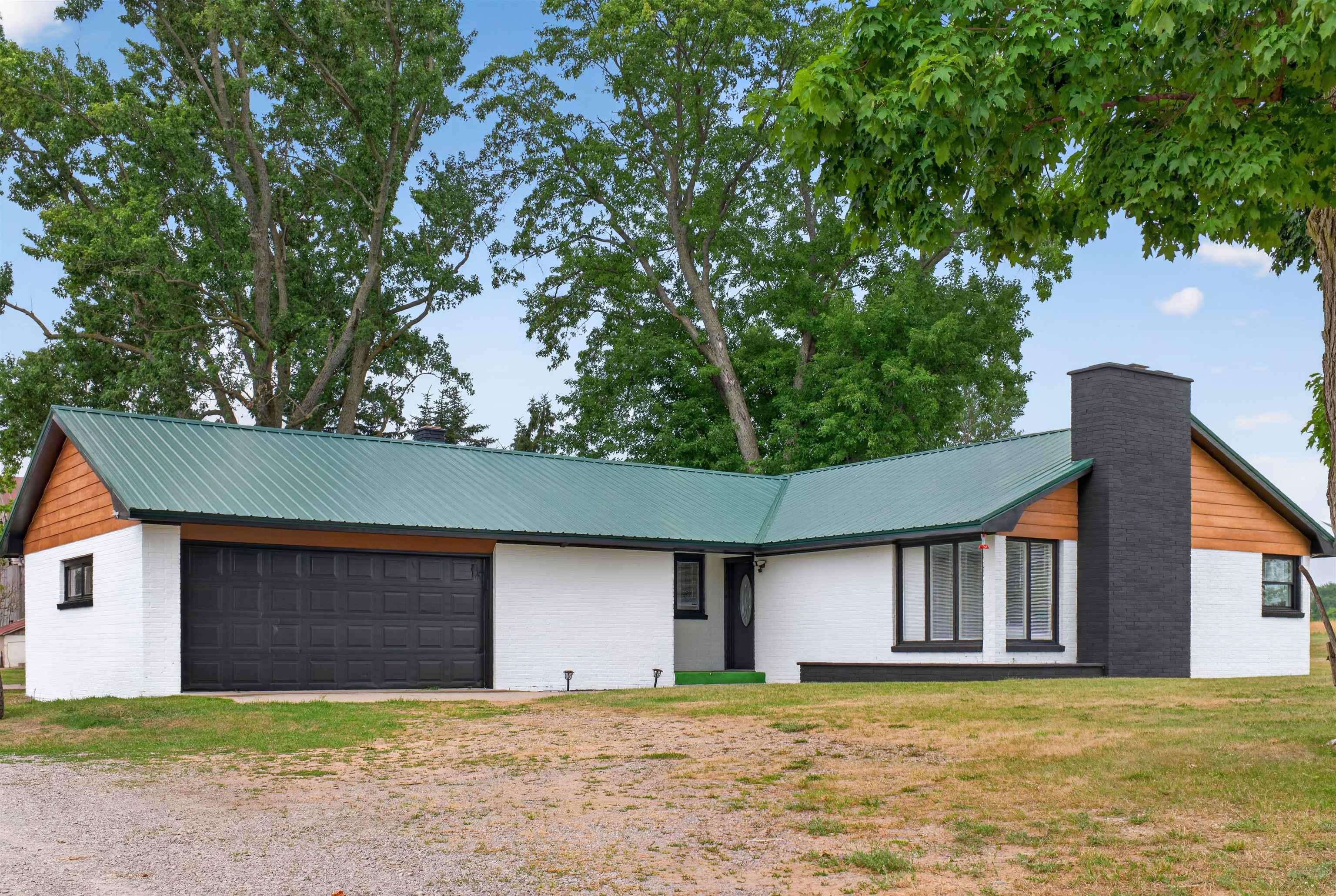 2nd image of 3925 Woods Rd, Gladwin, MI 48624 | MLS# 50216625