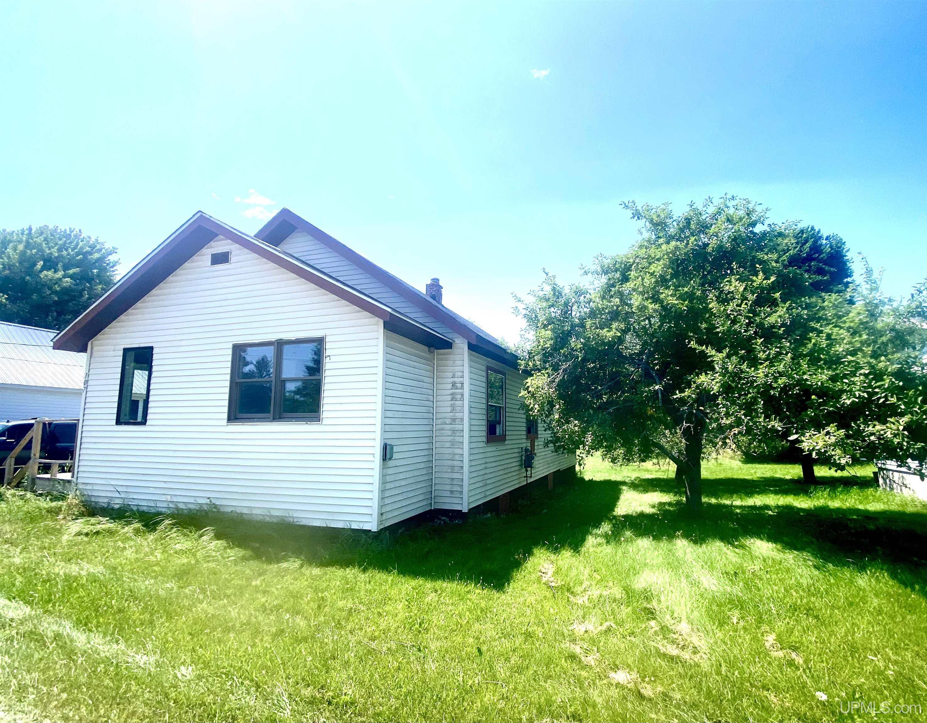 1st image of 107 New Elm St, Manistique, MI 49854 | MLS# 50216630