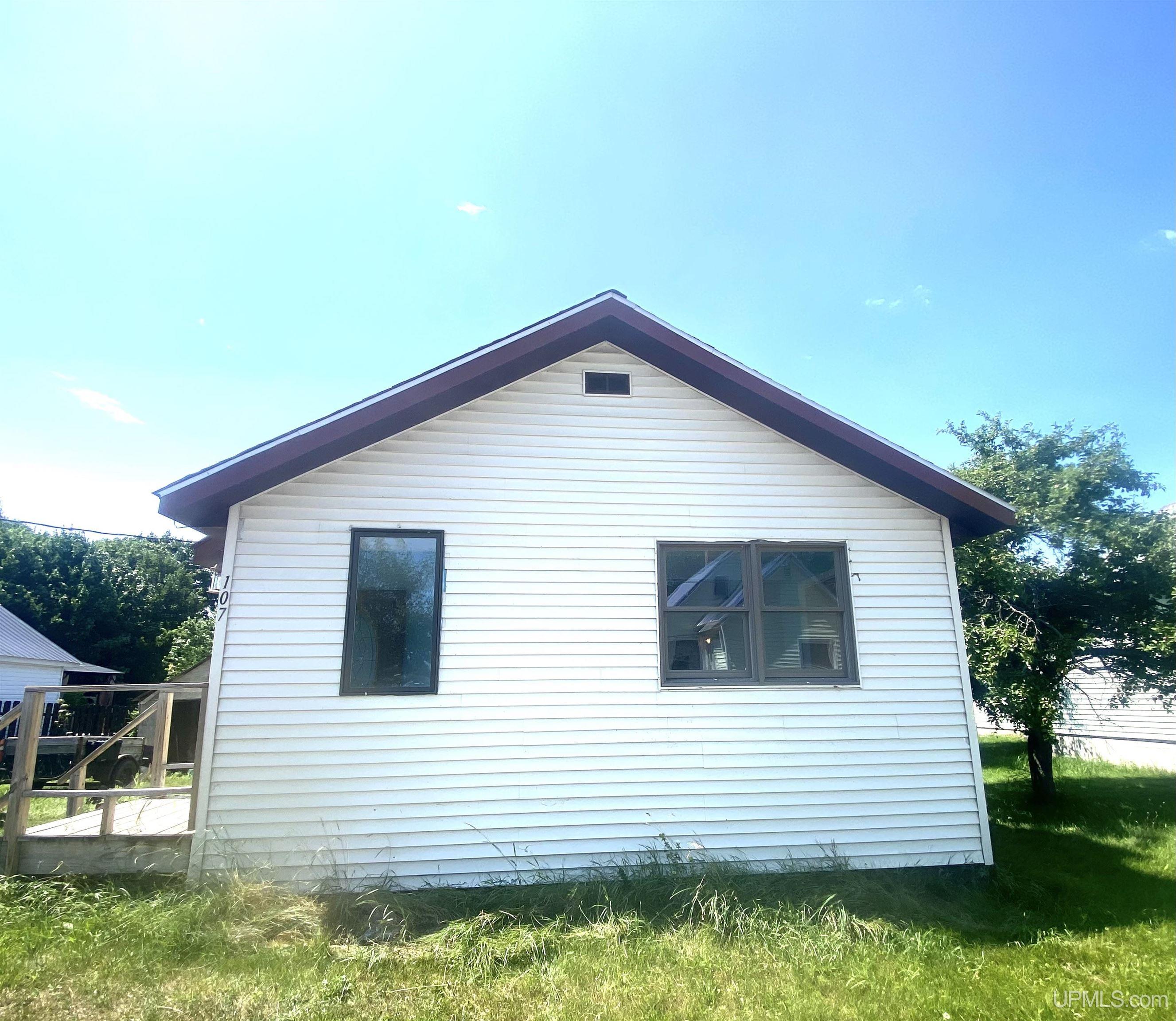 2nd image of 107 New Elm St, Manistique, MI 49854 | MLS# 50216630