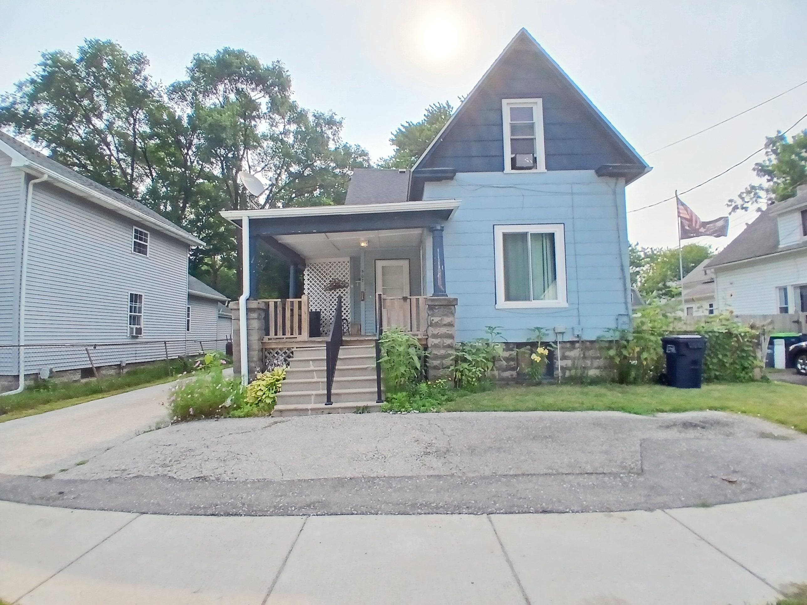 1st image of 507 S Wenona St, Bay City, MI 48706 | MLS# 50216636