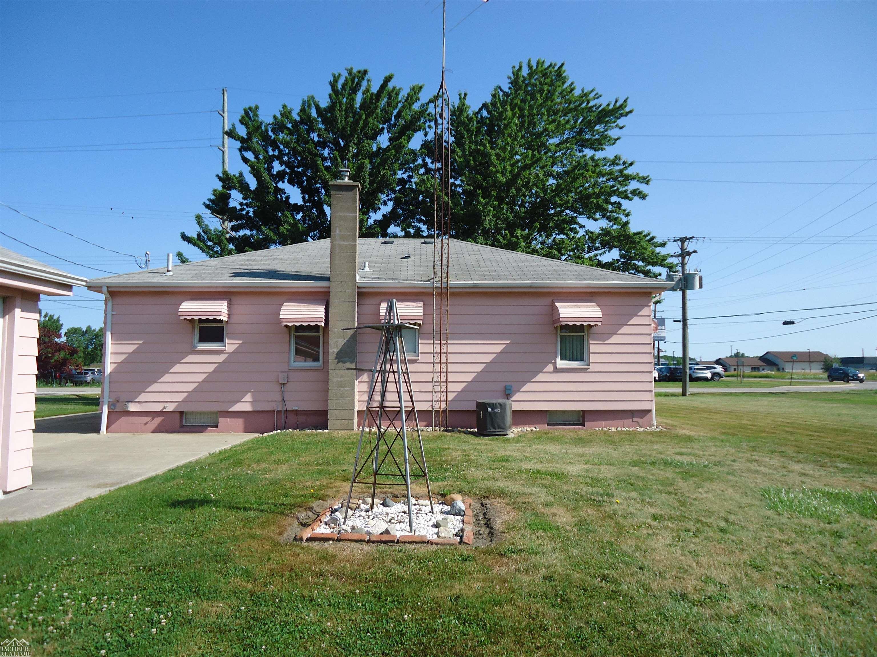 5th image of 2075 S Plank Rd, Cottrellville, MI 48039 | MLS# 50216646