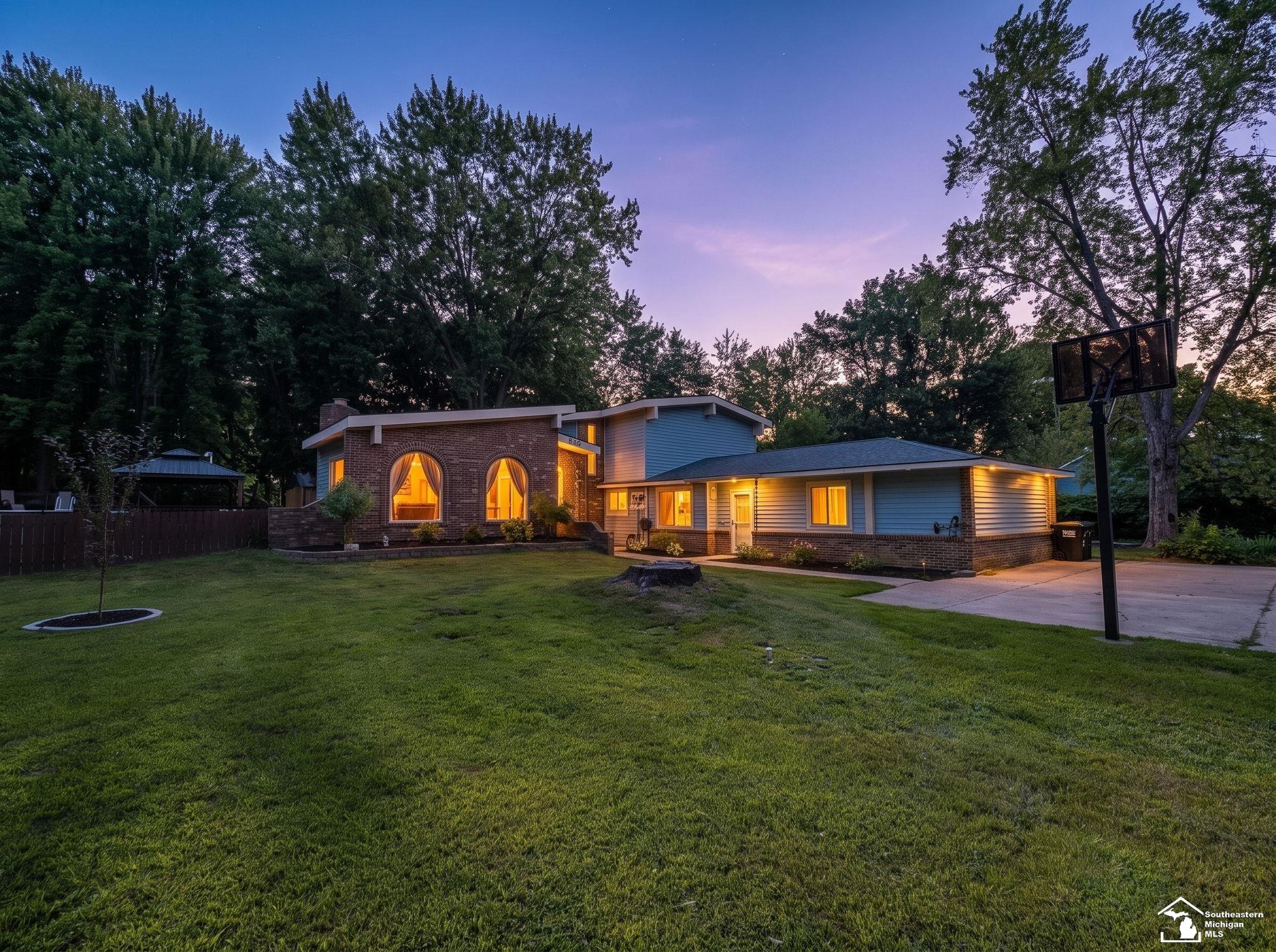 3rd image of 6849 Fortuna Dr, Temperance, MI 48182 | MLS# 50216648