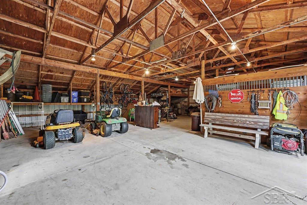 5975 Hollow Corners Road photo 11