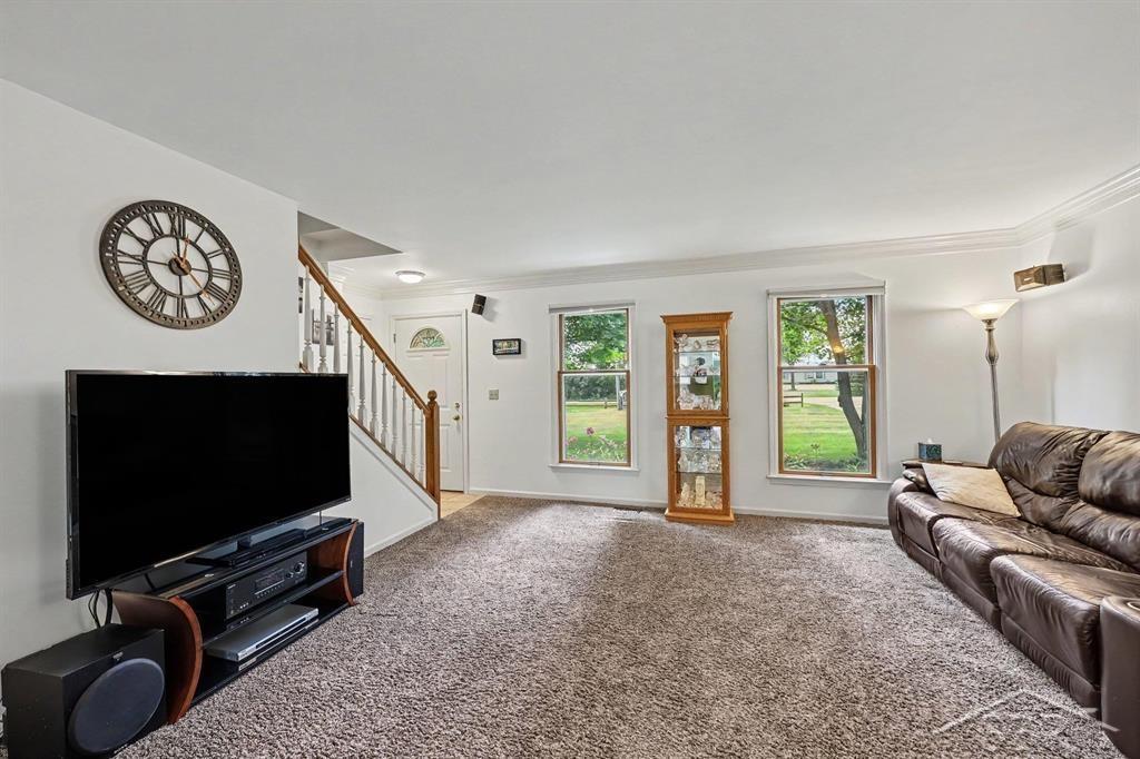 5975 Hollow Corners Road photo 14
