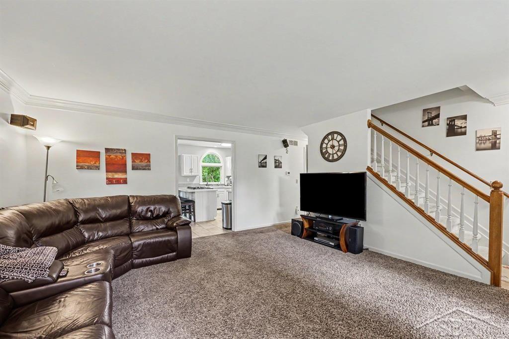 5975 Hollow Corners Road photo 16