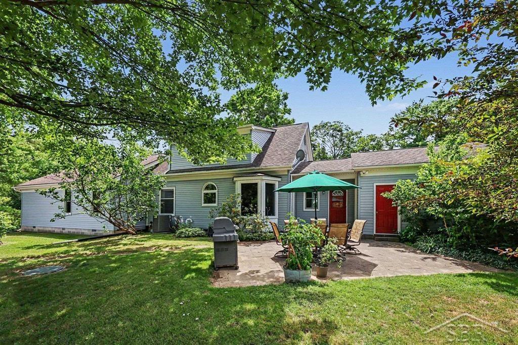 5975 Hollow Corners Road photo 5