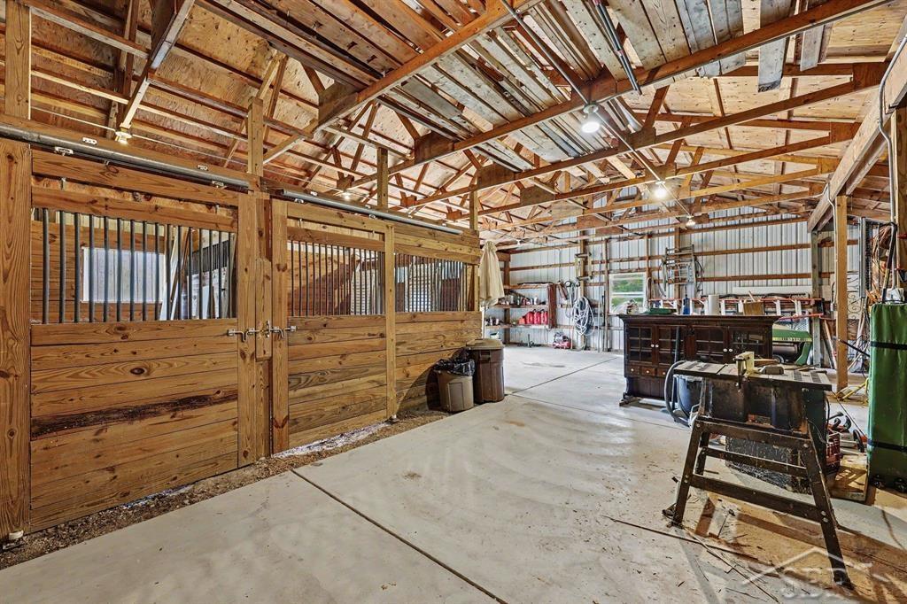 5975 Hollow Corners Road photo 10