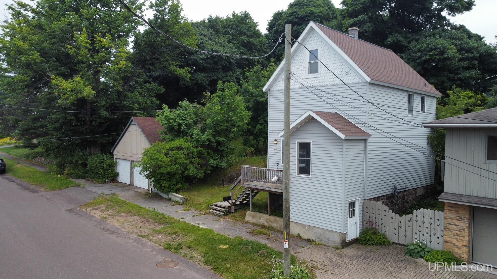 4th image of 307 Houghton Ave, Houghton, MI 49931 | MLS# 50216672