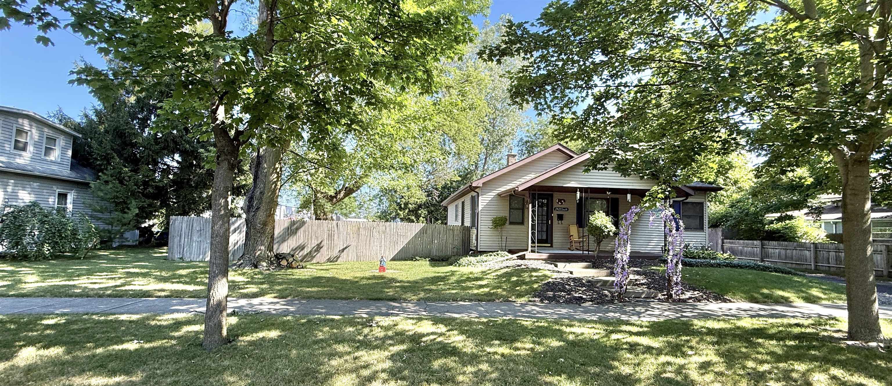 2nd image of 1401 Smith St, Essexville, MI 48732 | MLS# 50216685
