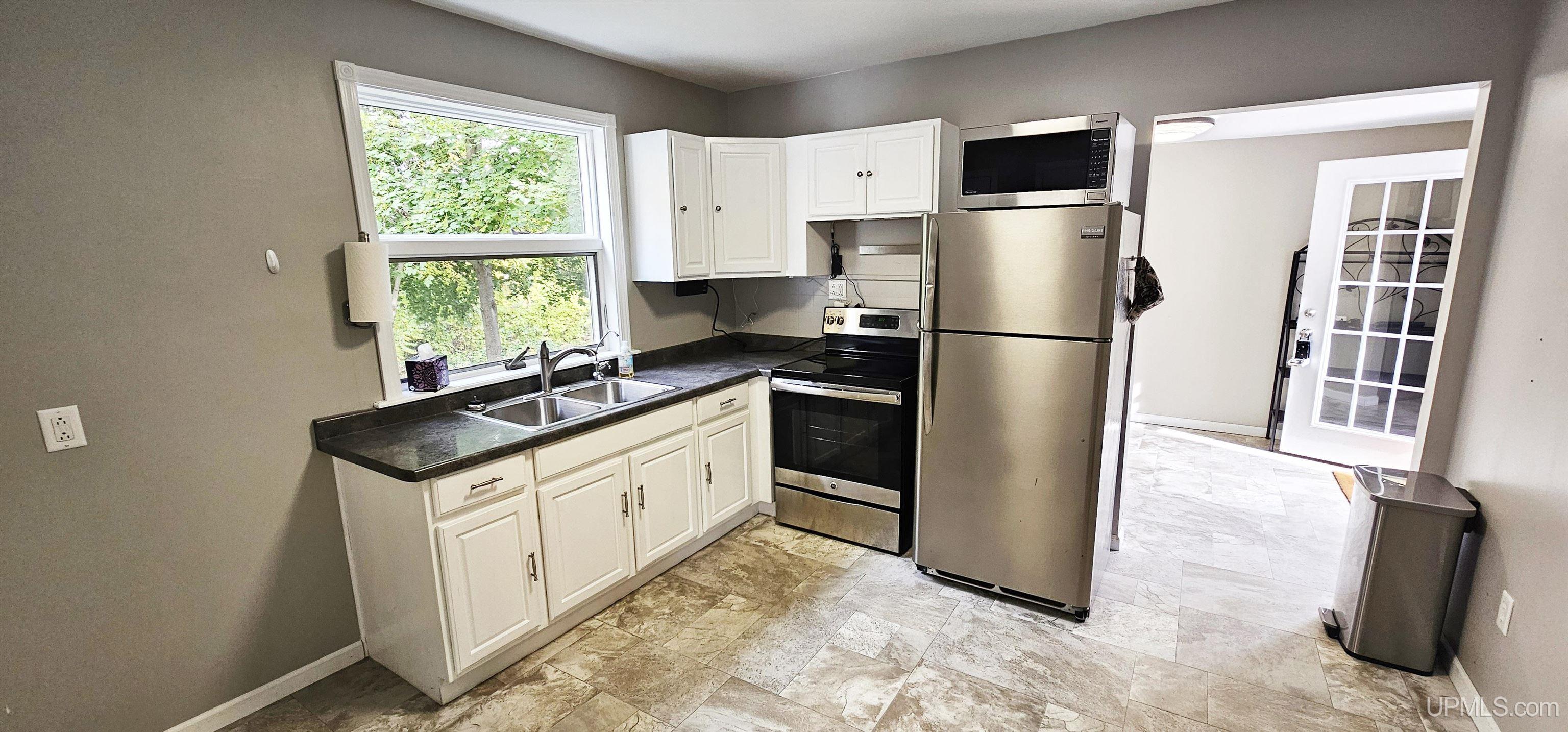 Photo 3 of Single family home for sale at 508 W Baraga Ave, Houghton, MI 49931 | MLS# 50216747 | Listing updated on 2026-10-02