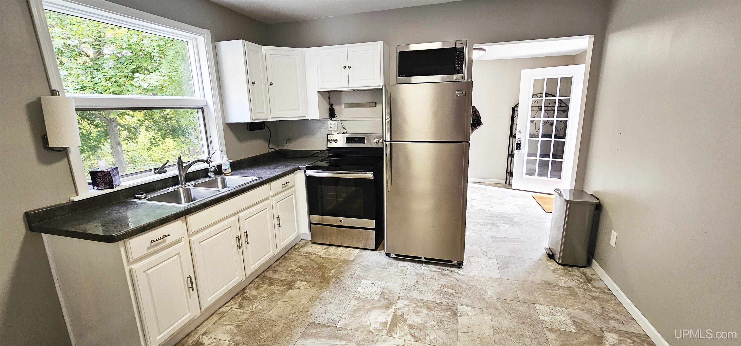 Photo 4 of Single family home for sale at 508 W Baraga Ave, Houghton, MI 49931 | MLS# 50216747 | Listing updated on 2026-10-02