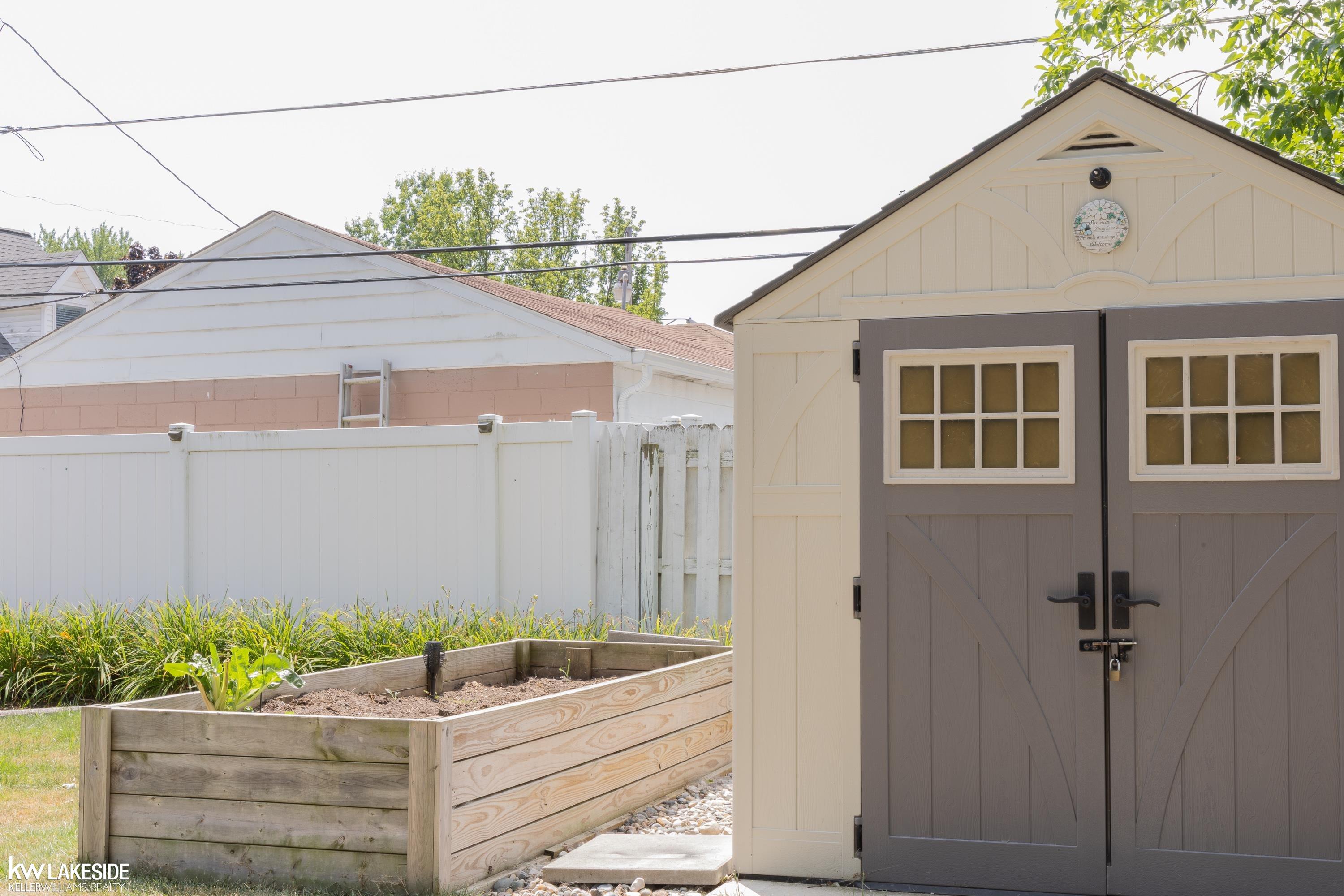 4th image of 22428 Daniels St, Saint Clair Shores, MI 48081 | MLS# 50216748