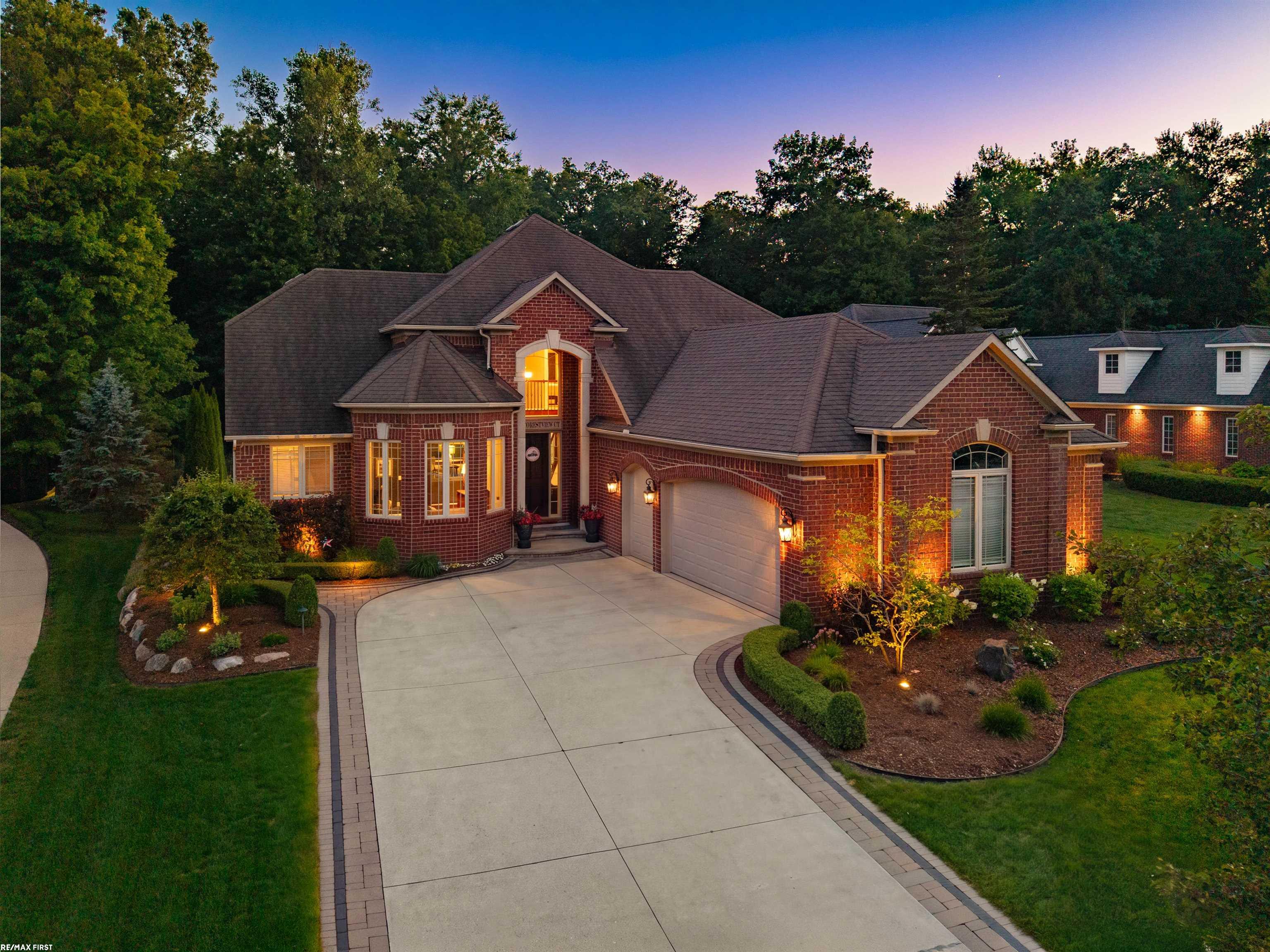 11270 Forest View Court