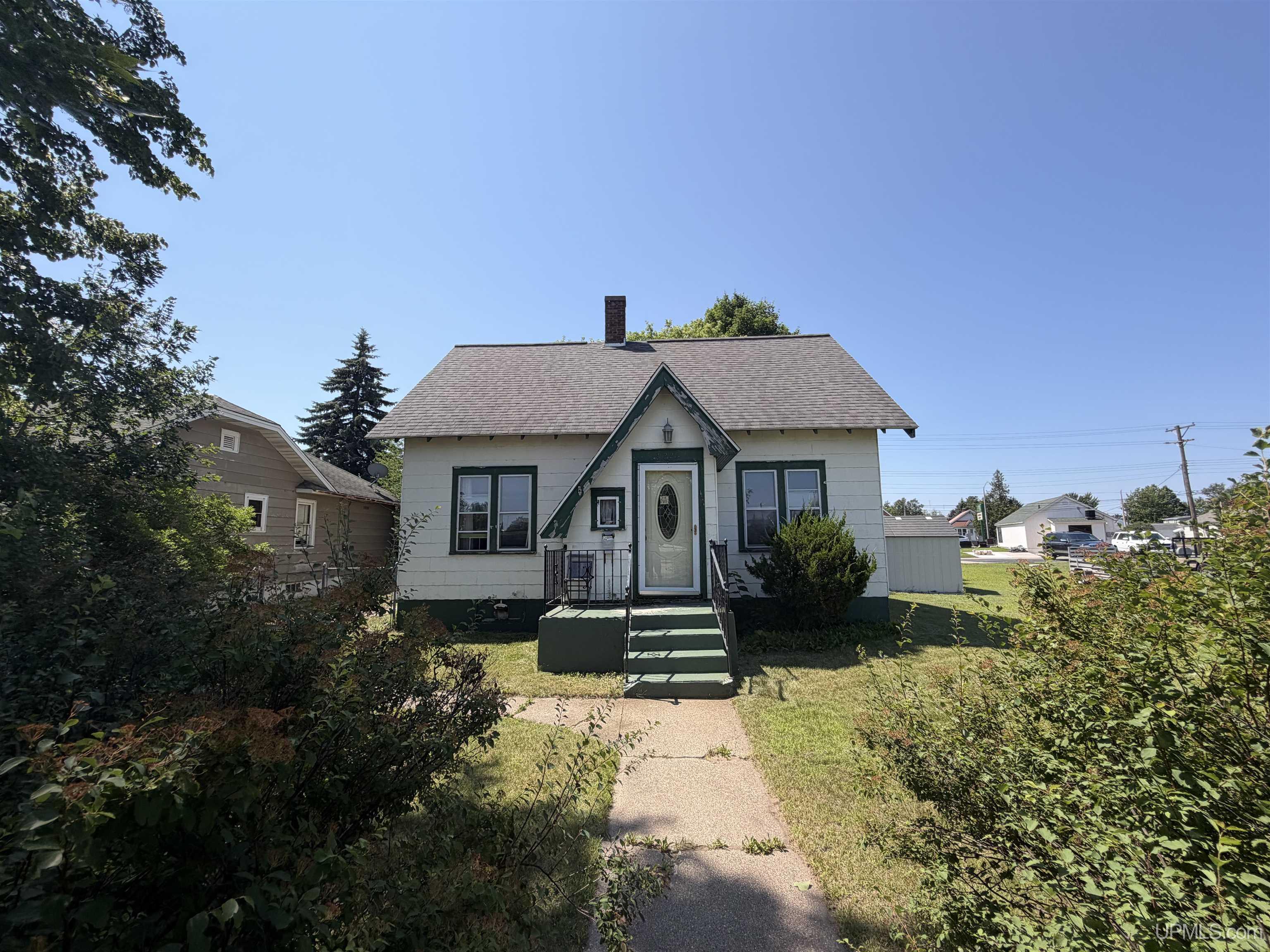 1st image of 1225 Washington Ave, Escanaba, MI 49829 | MLS# 50216813