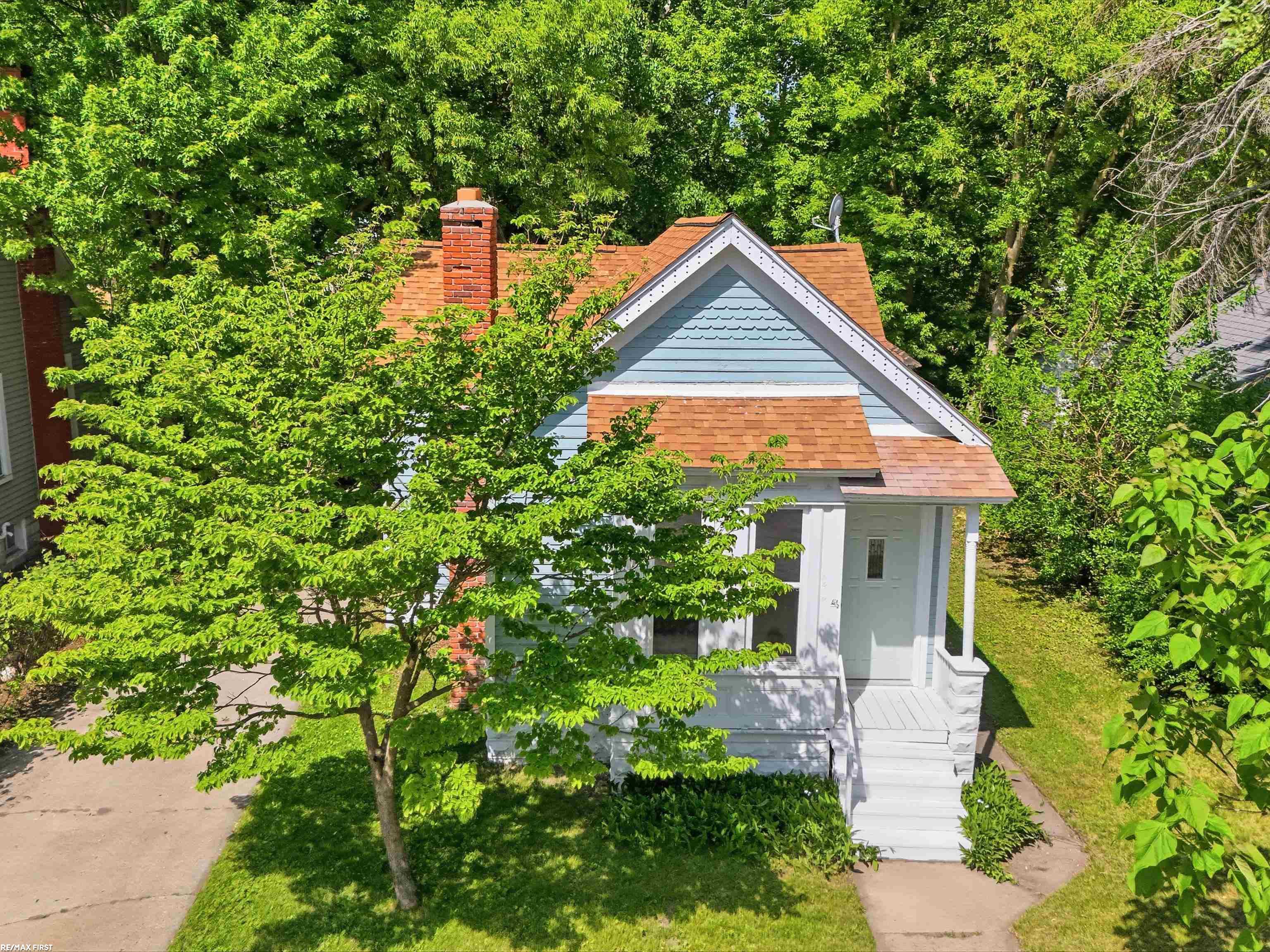 2nd image of 2519 Walnut St, Port Huron, MI 48060 | MLS# 50216824