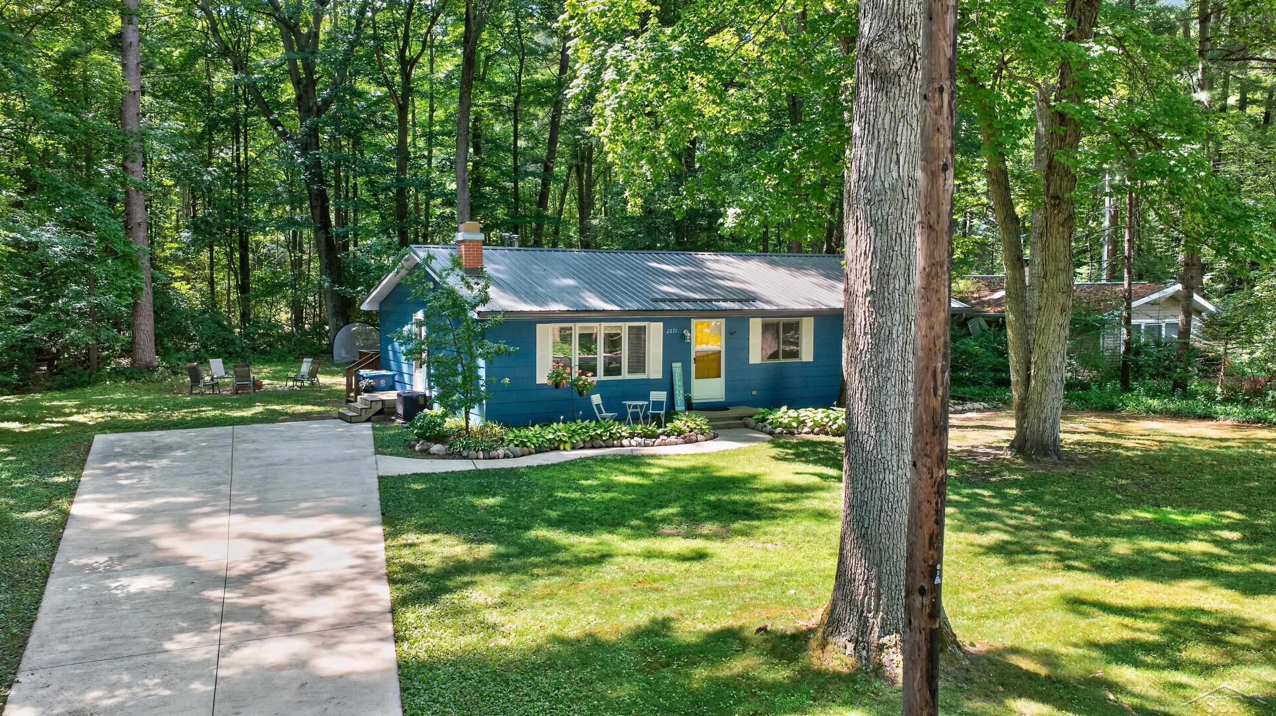 2nd image of 2671 N Peterson Dr, Sanford, MI 48657 | MLS# 50216837