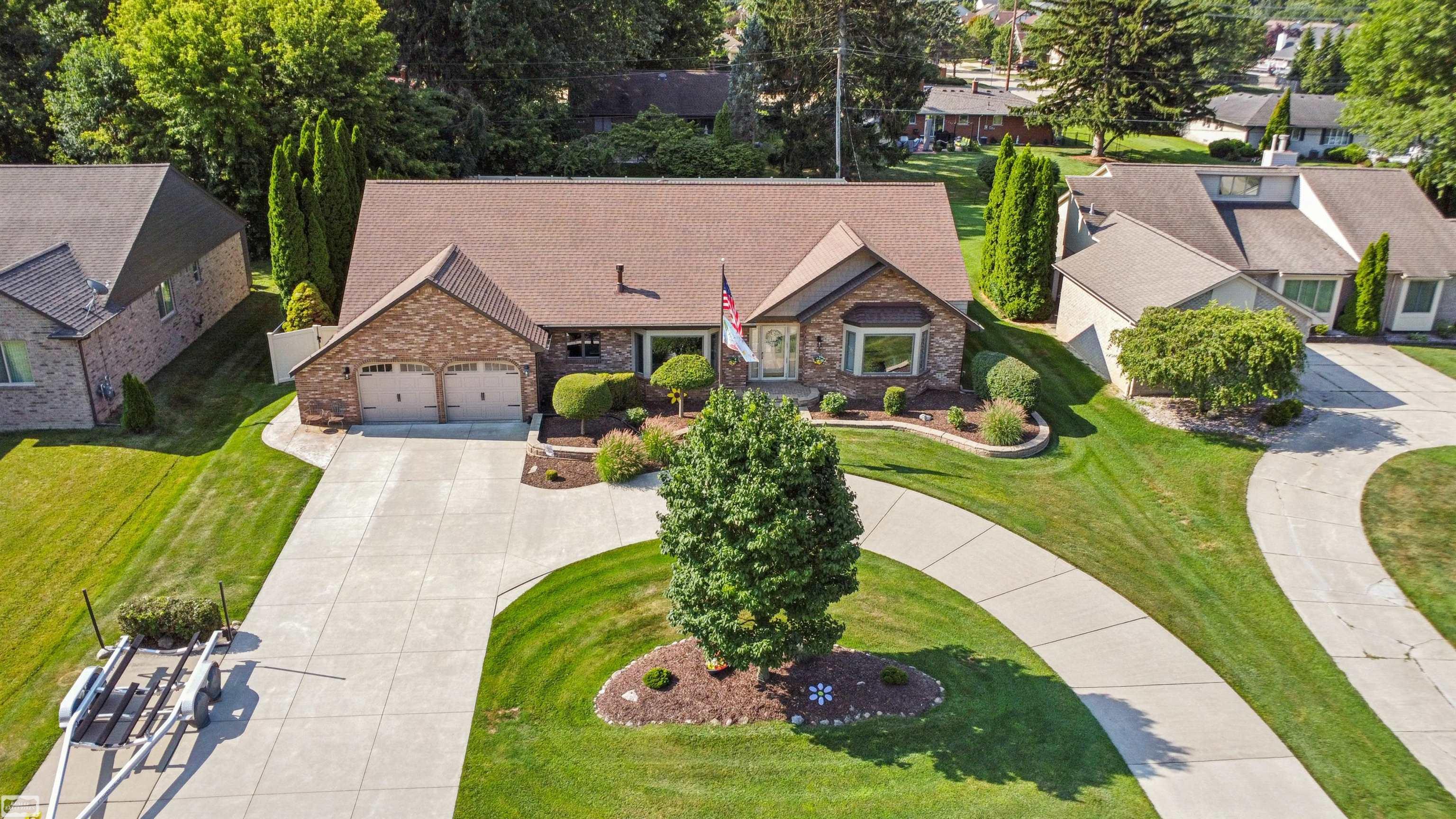 2nd image of 23804 Ronita Dr, Macomb, MI 48042 | MLS# 50216857