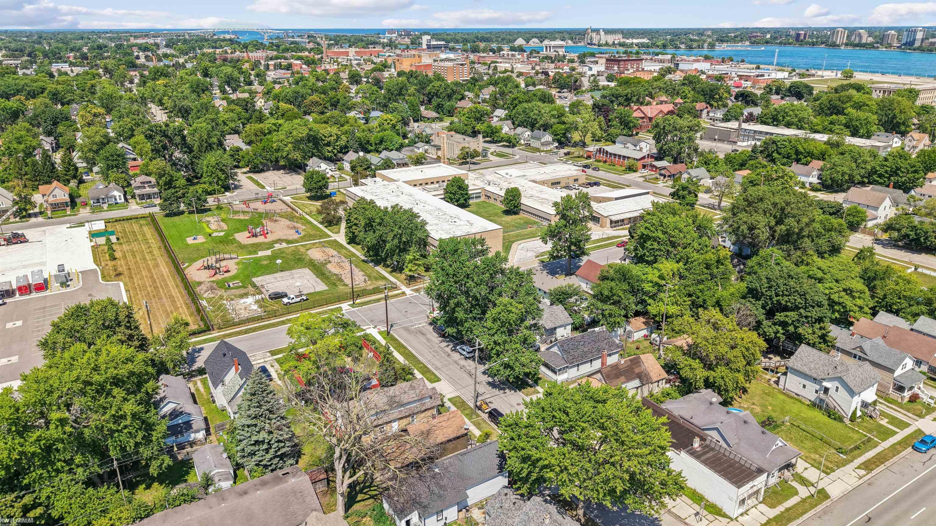 12th image of 1513 9th St, Port Huron, MI 48060 | MLS# 50216861