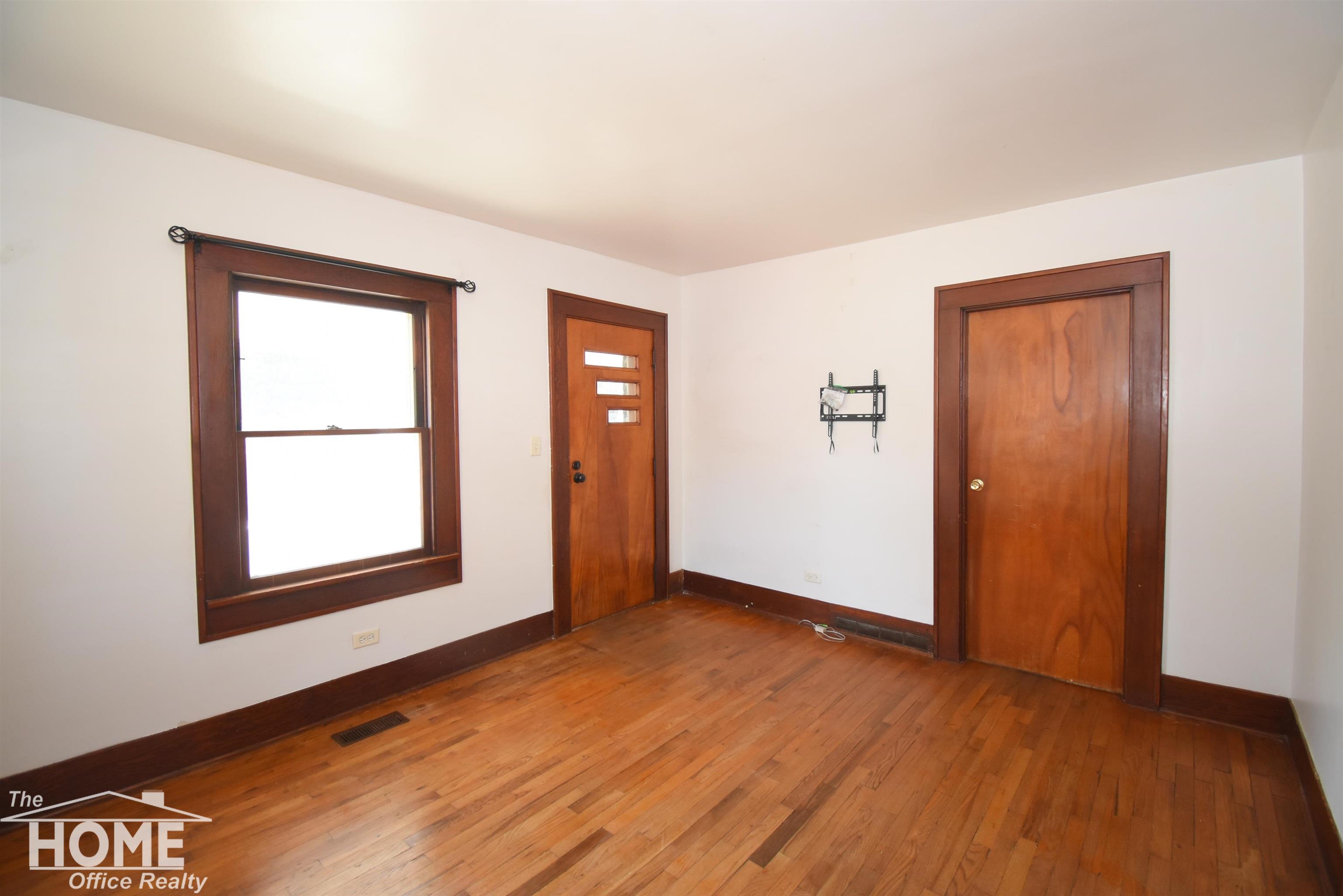 4th image of 1022 S Lyon St, Owosso, MI 48867 | MLS# 50216862