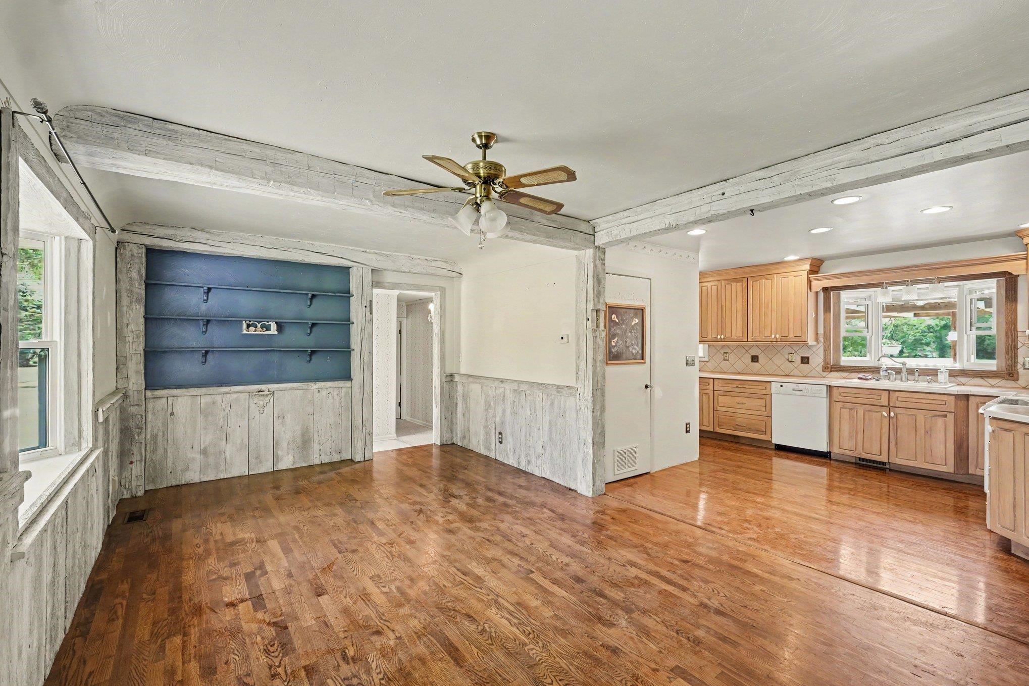 3rd image of 5486 Lippincott Blvd, Burton, MI 48519 | MLS# 50216886