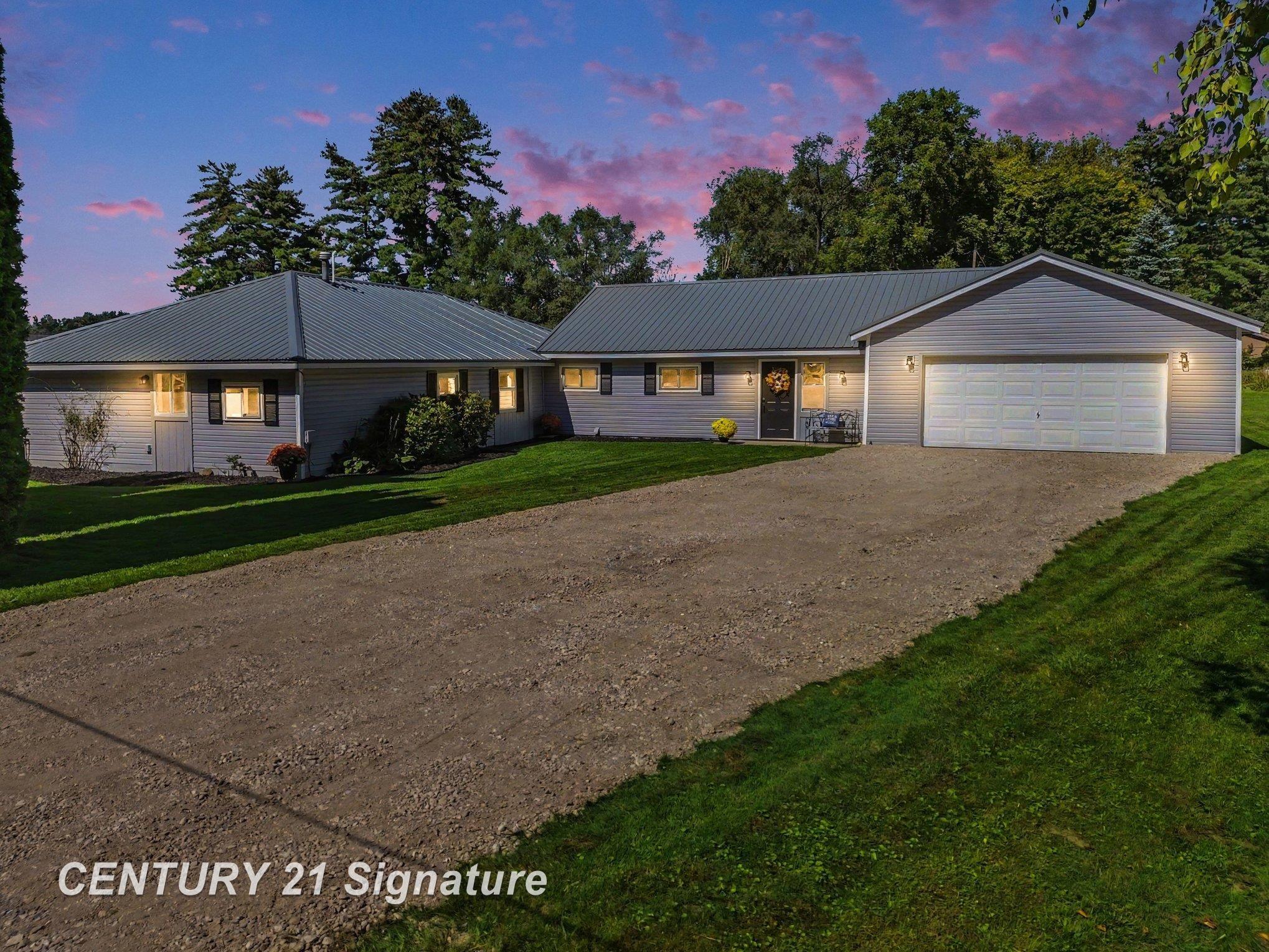 Photo 1 of Single family home for sale at 474 W Taylor Dr, Sanford, MI 48657 | MLS# 61050216901 | Listing updated on 2026-09-30