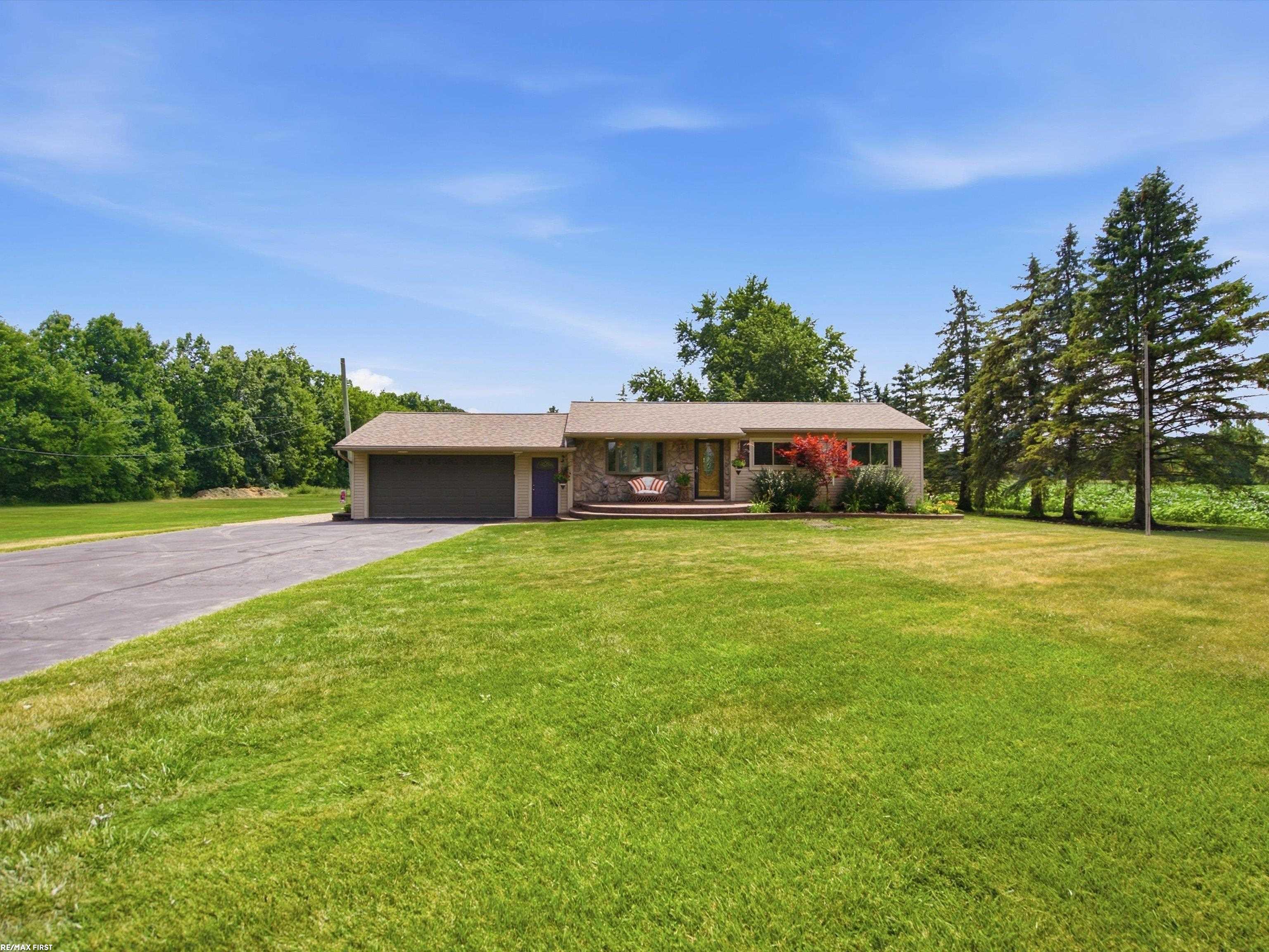Photo 4 of Single Family Residence at 15890 30 Mile Rd, Ray, MI 48096 | MLS# 50216931 |  | Sold on 2026-08-14